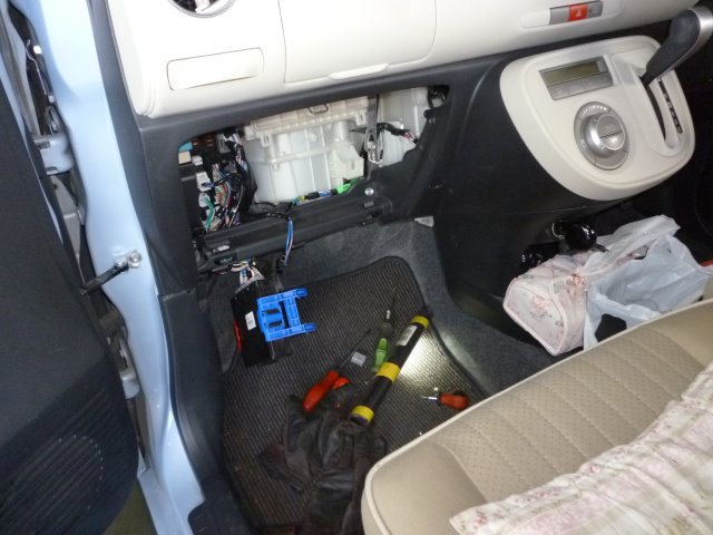 ブロアモーター交換 スズキ ラパン その他 スタッフ日記 タイヤ館 千歳 タイヤからはじまる トータルカーメンテナンス タイヤ館グループ