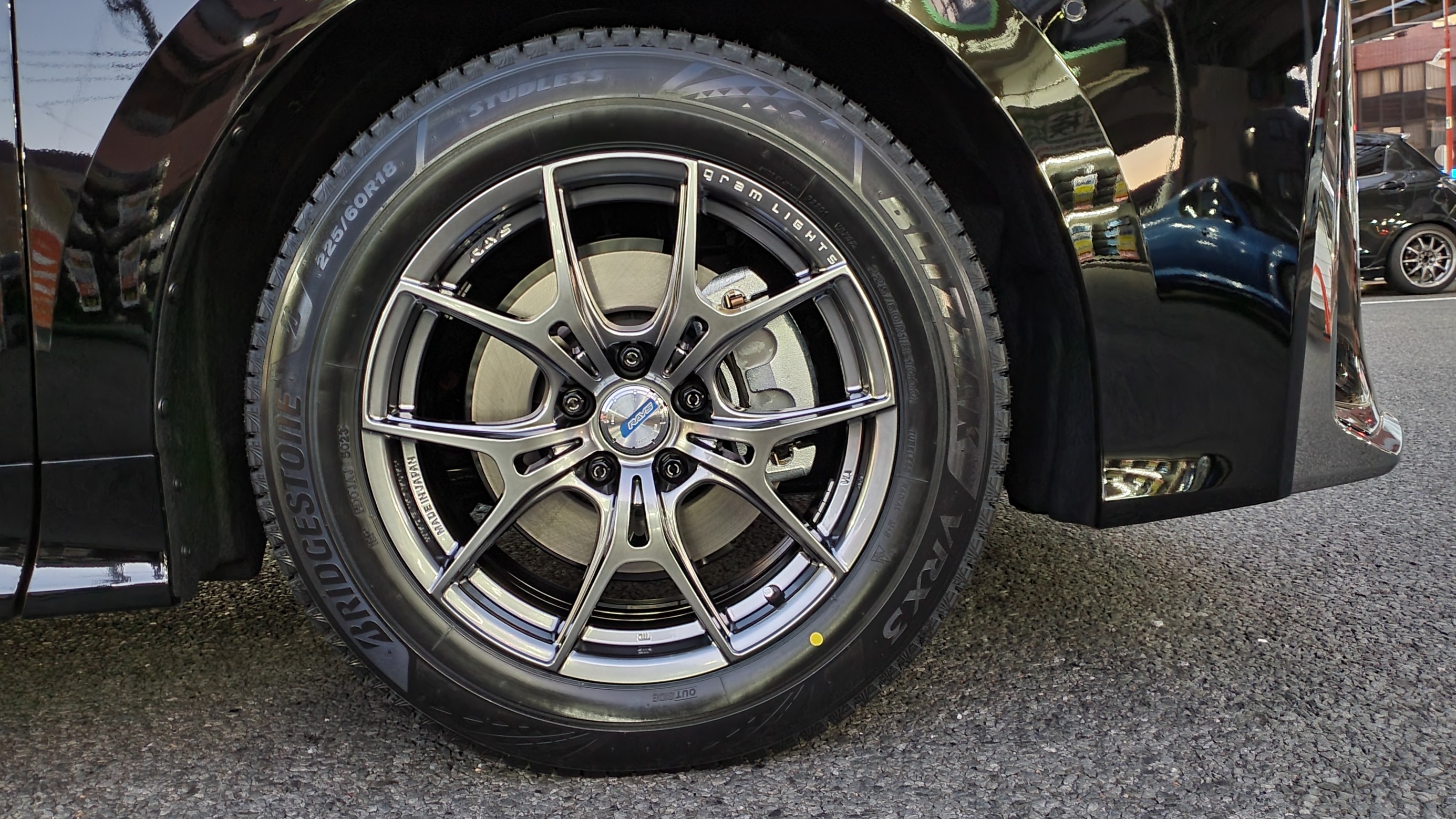 40ヴェルファイアスタッドレスタイヤ装着！！ | 店舗おススメ