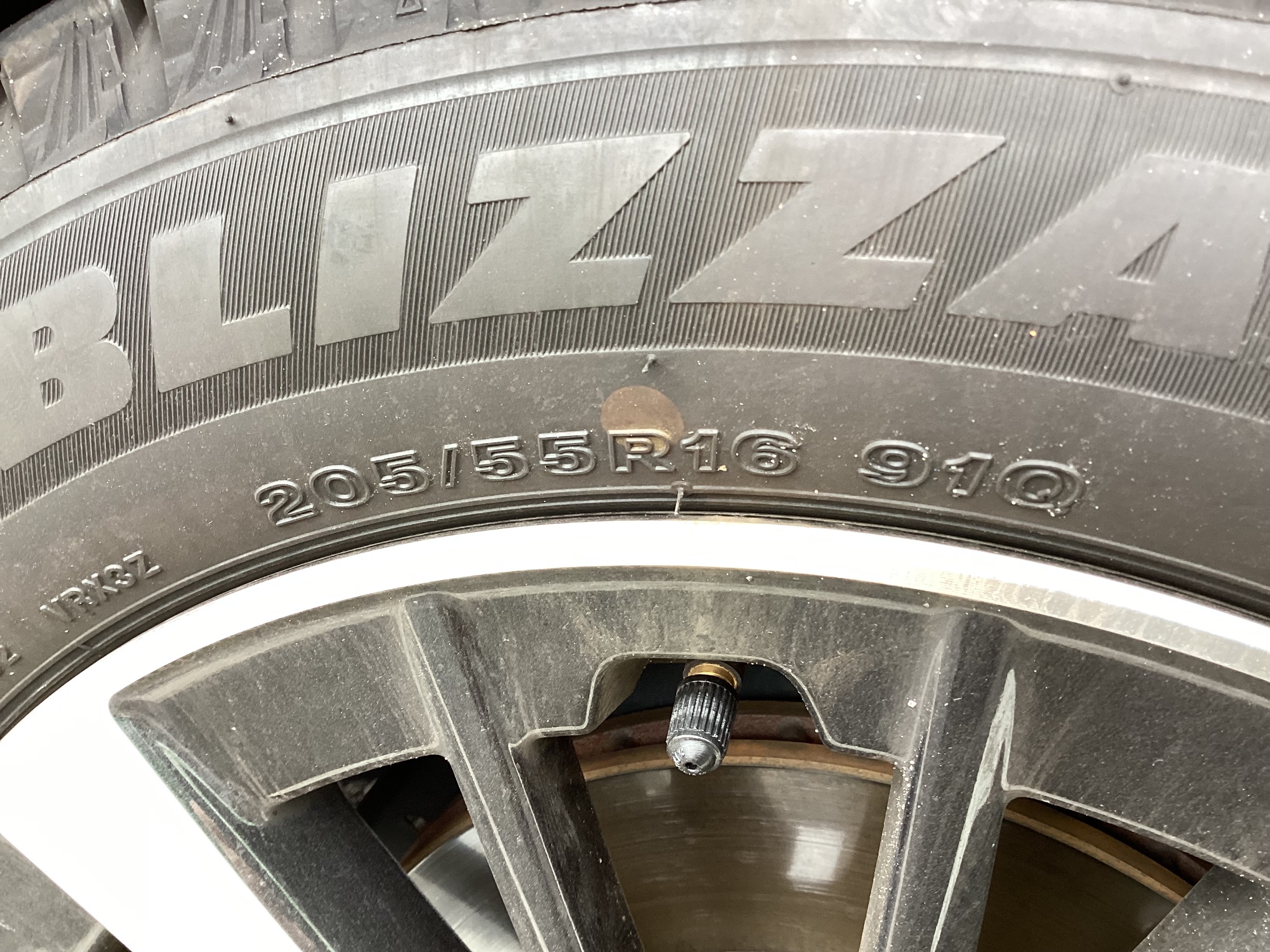 タイヤサイズの確認方法