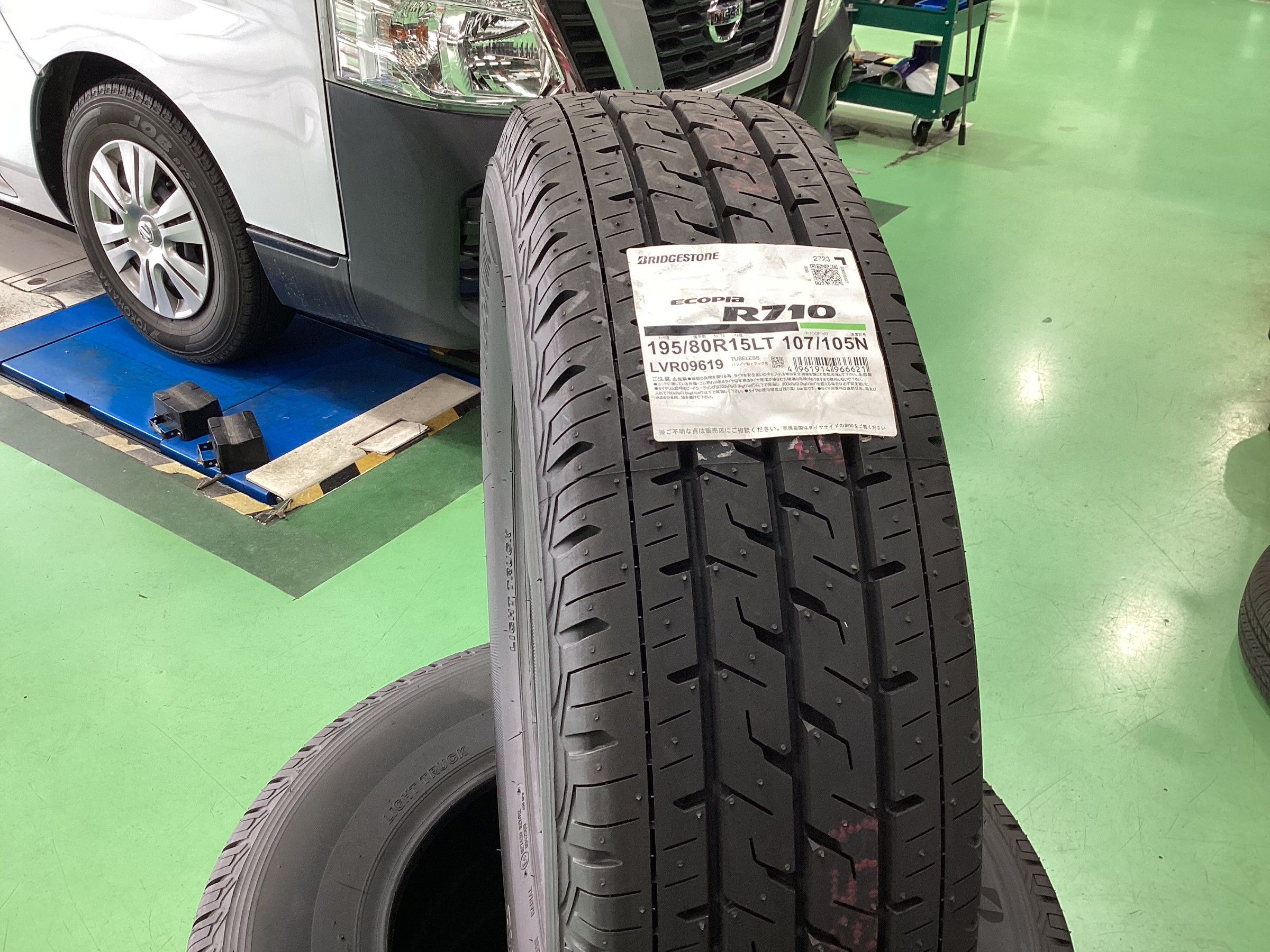 働く車のタイヤもお取り扱いしてますよ！「ニッサン NV350