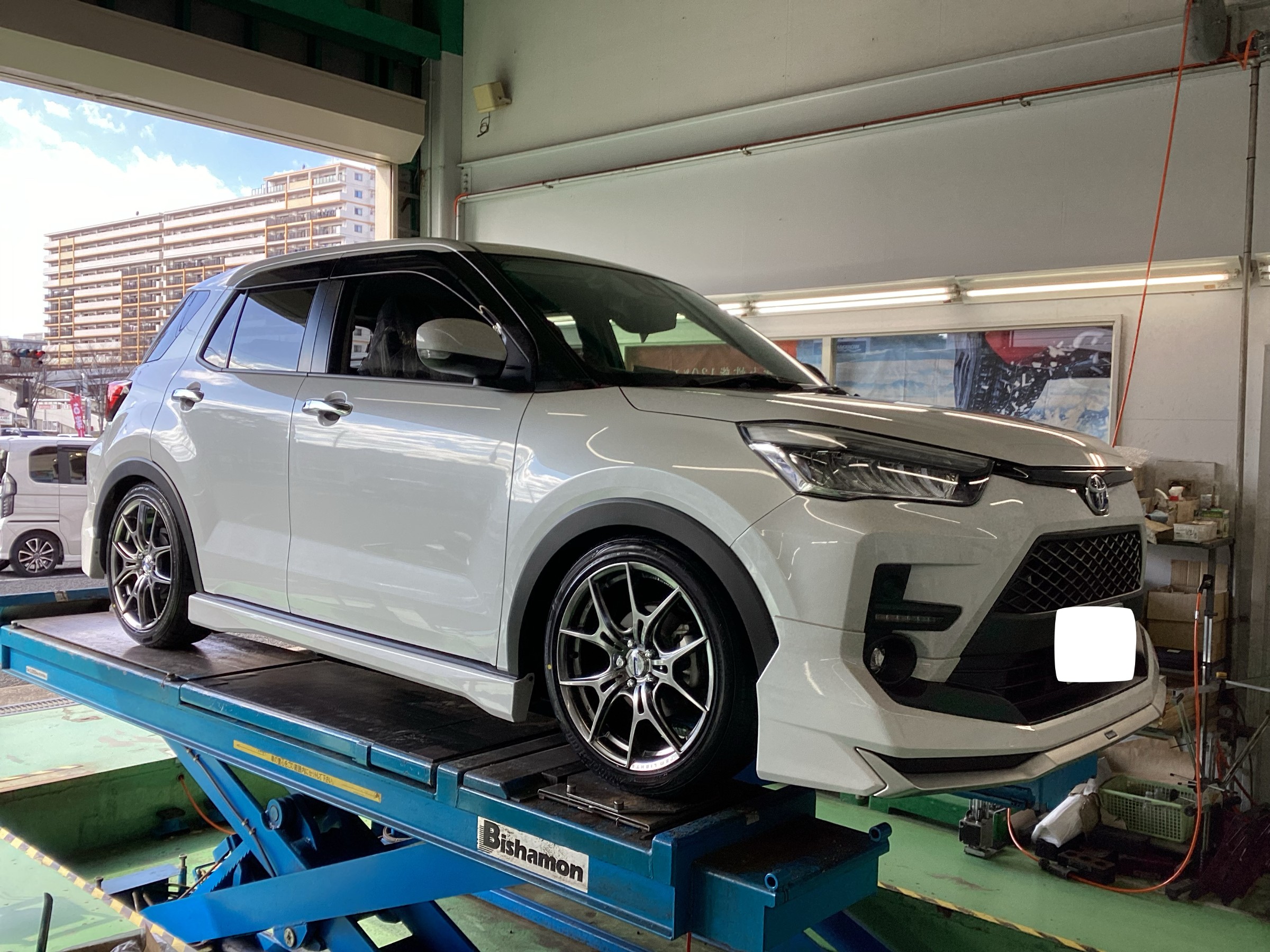 TOYOTA RAIZE HV(A202A) X RAYS gramLIGHTS 57FXZ LIMITED