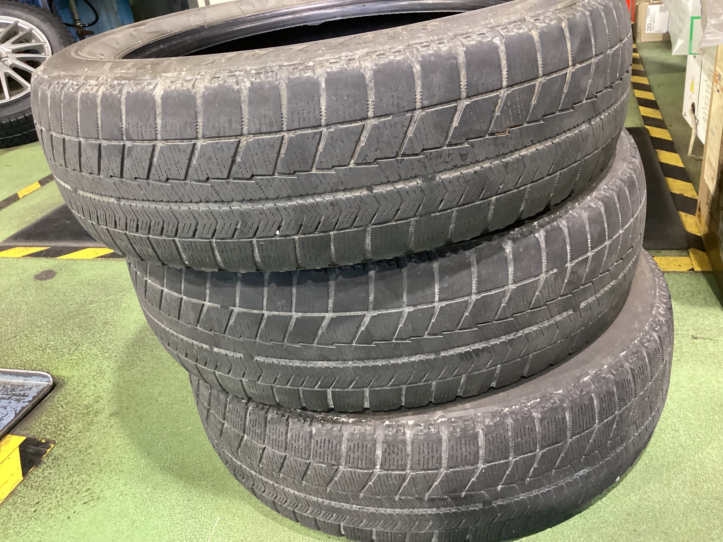 BRIDGESTONE ブリヂストン BLIZZAK VRX3 185/60R15 スタッドレス 冬 タイヤ 2本セット 法人様専用 | LIGHT  COLLECTION オンラインショップ