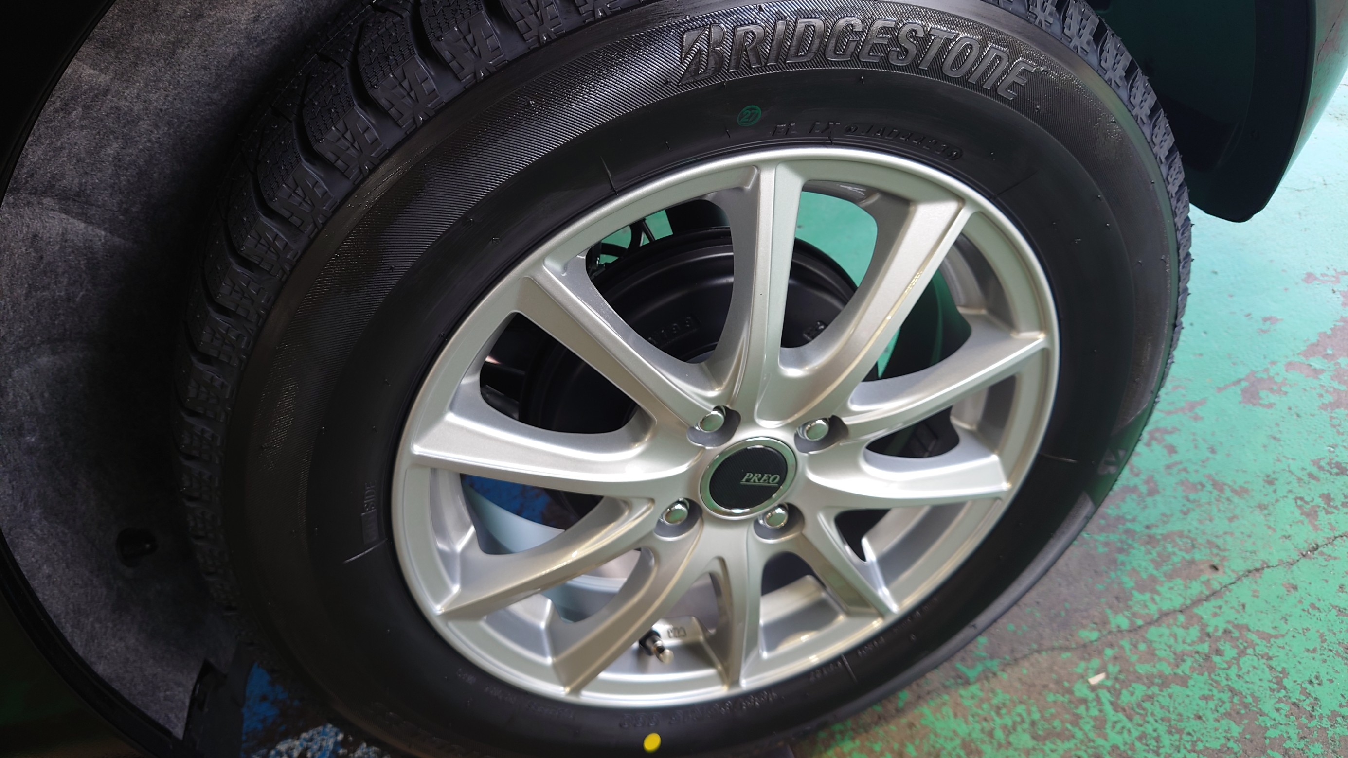 MAZDA2 スタッドレスタイヤホイールセット アイスパートナー2 | 店舗お