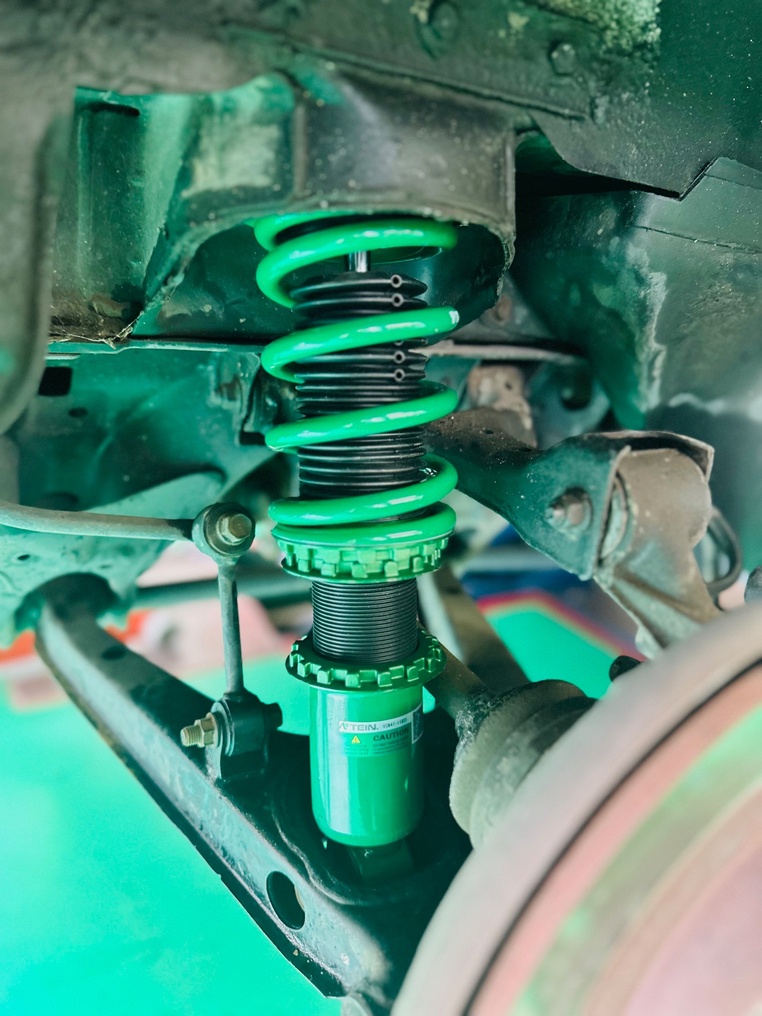 マツダ ロードスター（NB8C） TEIN フレックスZ車高調 取付 | 店舗お