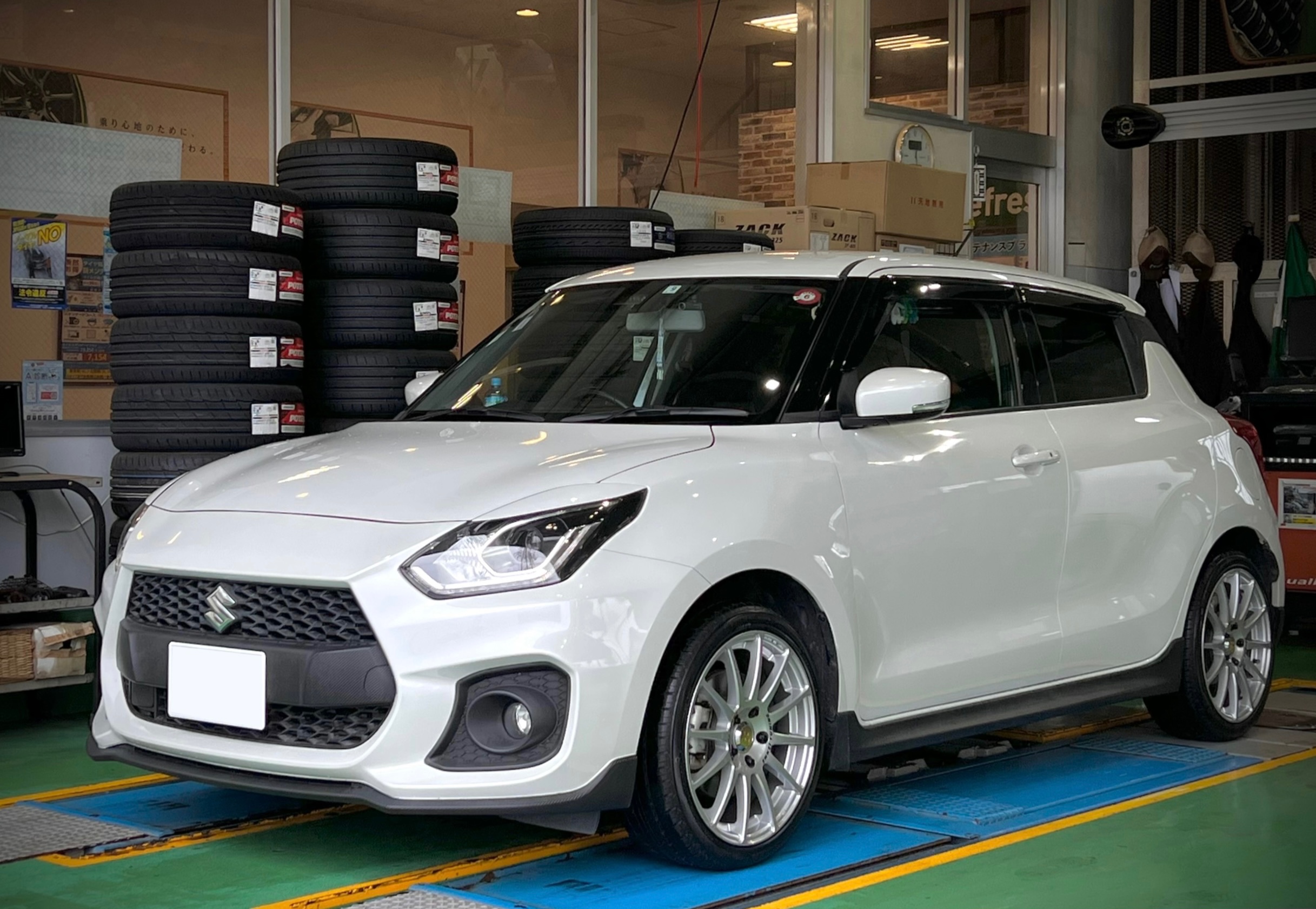 スズキ スイフトスポーツ セイバーリング SL201 装着。 | 店舗お
