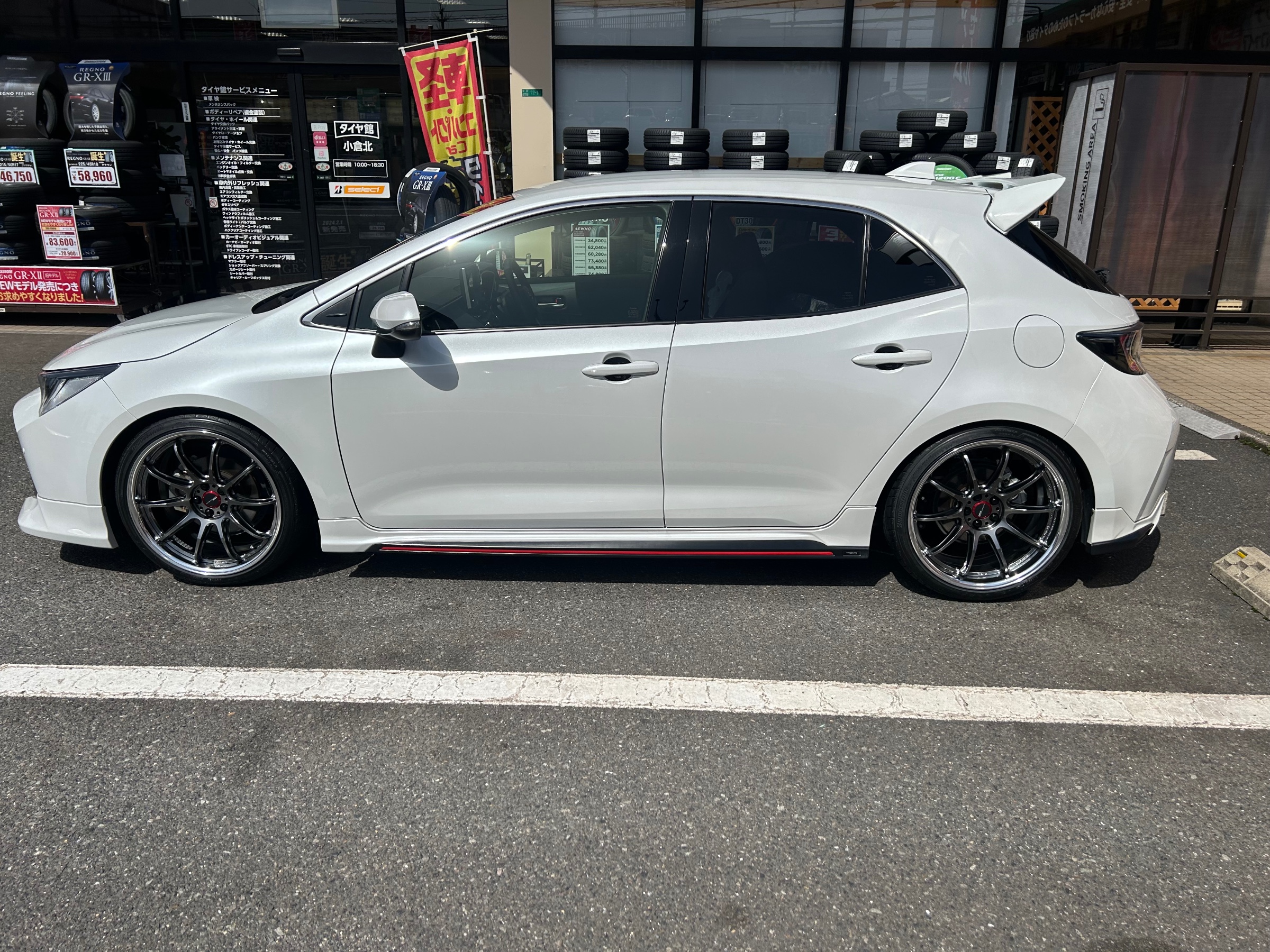 トヨタ カローラ スポーツ の タイヤ ホイール 交換させて