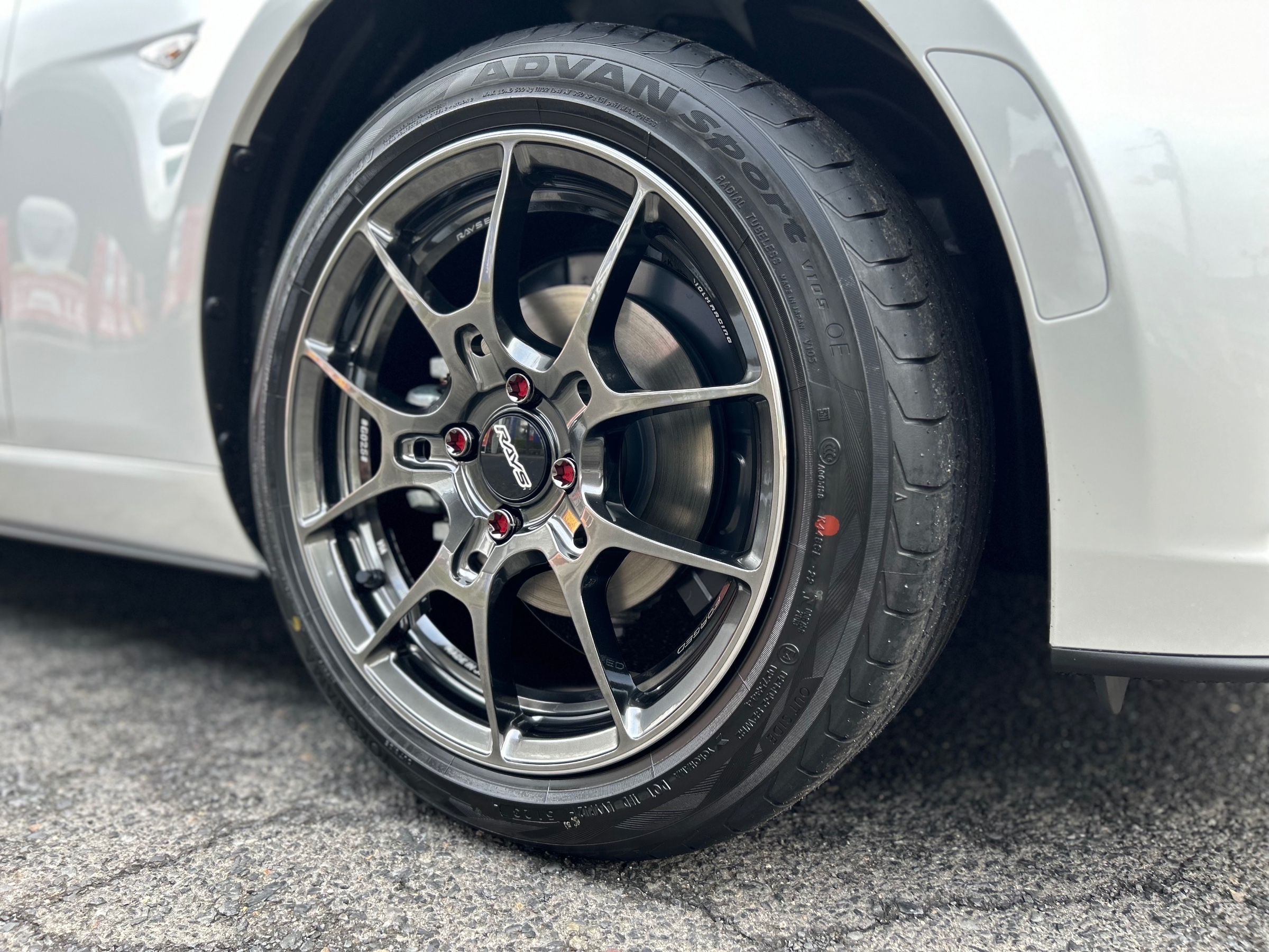 走りと美しさを兼ね備えた！マツダ ロードスター（ND5RE）にRAYS G025