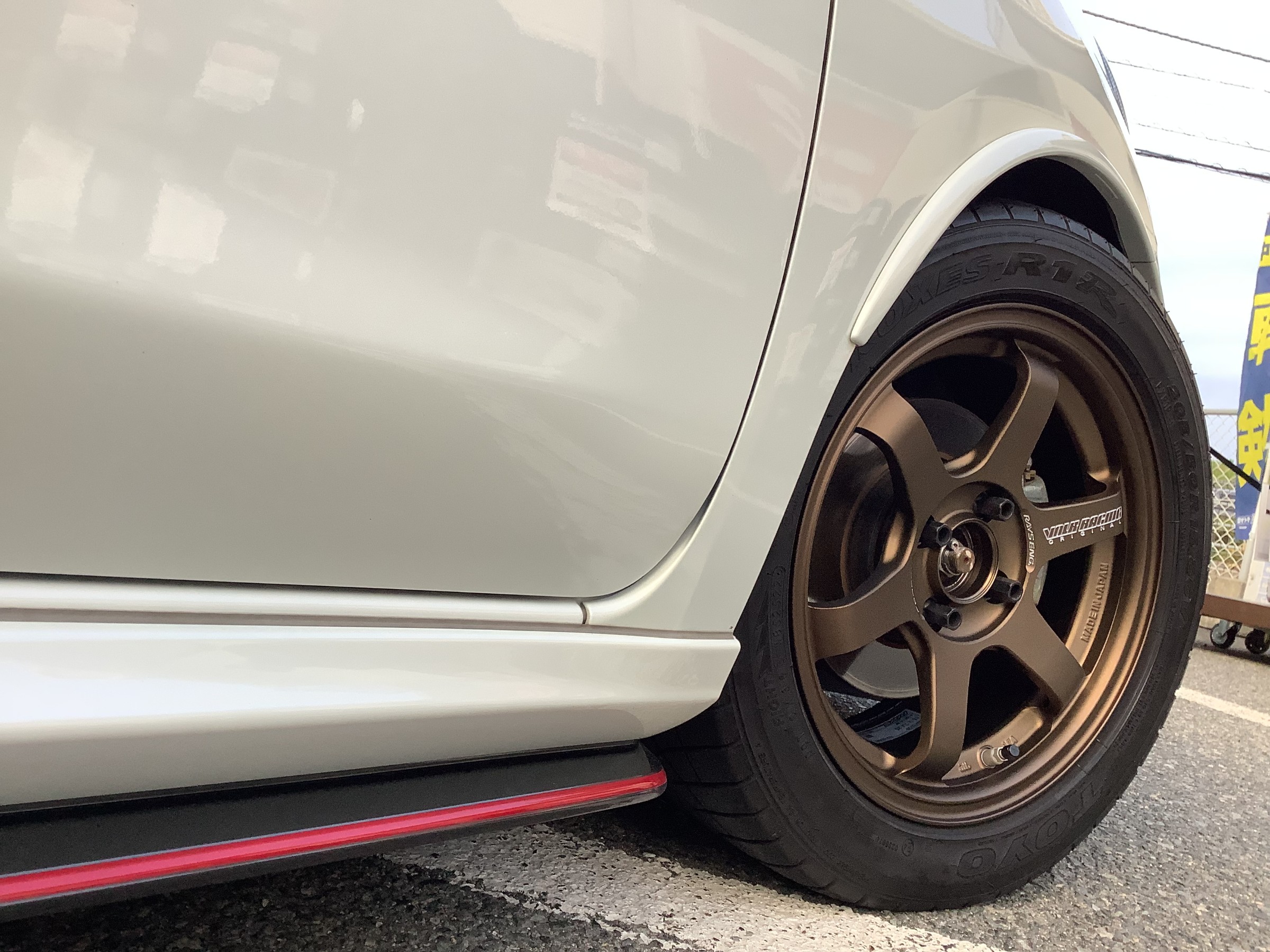 マーチニスモ】にピッタリなアルミホイールはやっぱりコレ♪ | 店舗お