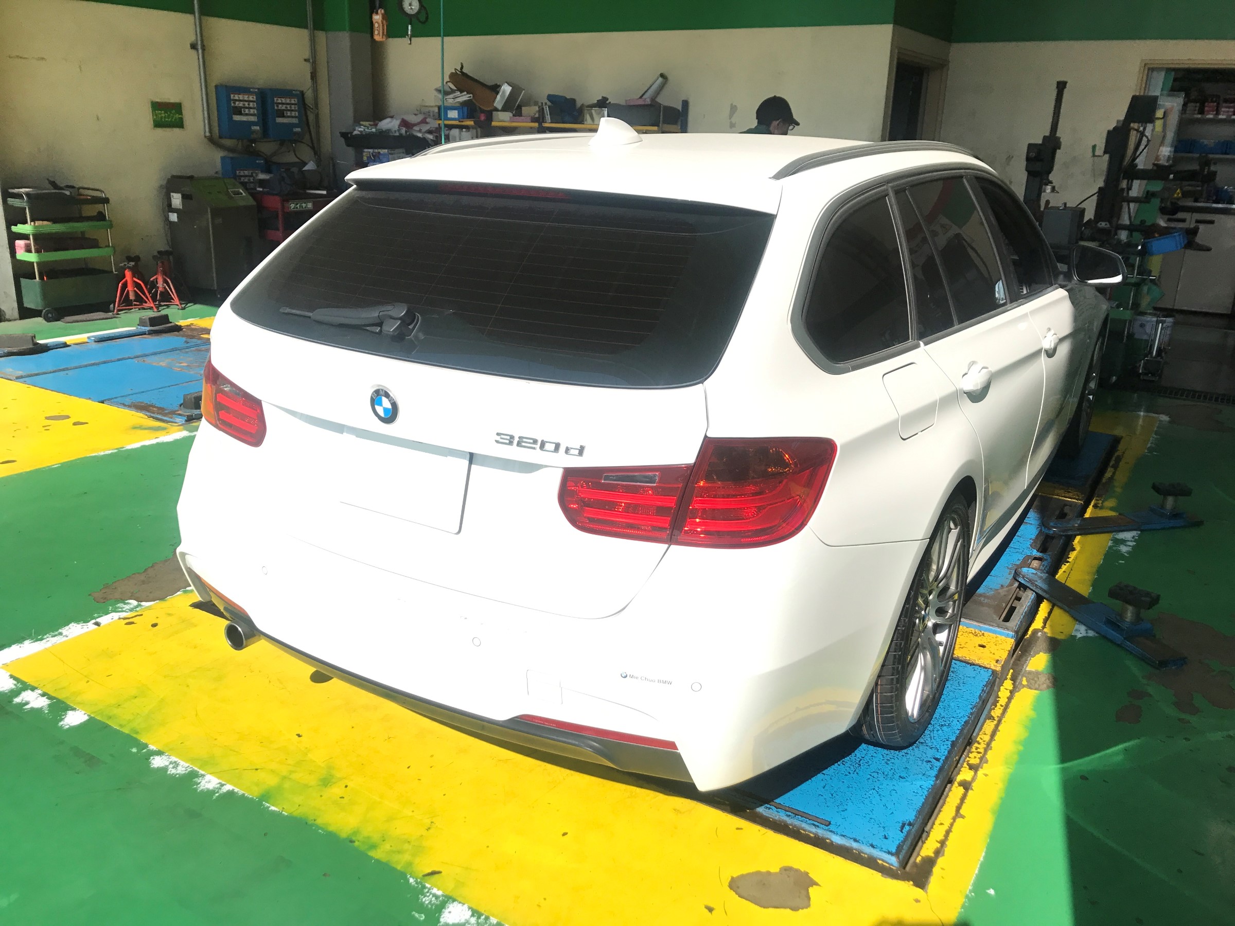 ｂｍｗ ３２０ｄ ｆ31 ｍスポーツ タイヤ交換 Bmw 3シリーズ タイヤ ランフラットタイヤ取扱 スタッフ日記 タイヤ館 １２２鳩ヶ谷 タイヤからはじまる トータルカーメンテナンス タイヤ館グループ