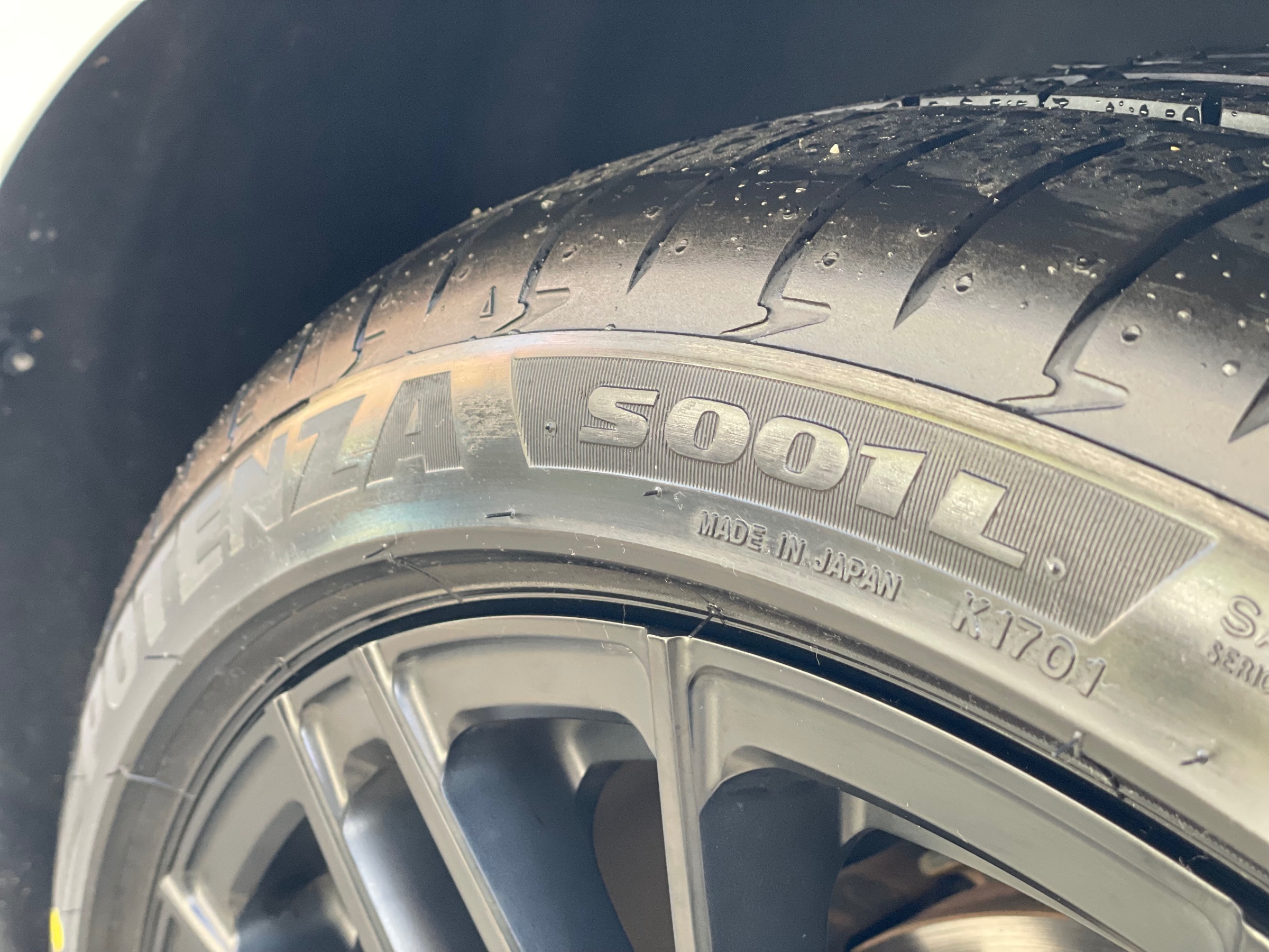 ブリヂストン POTENZA S001L