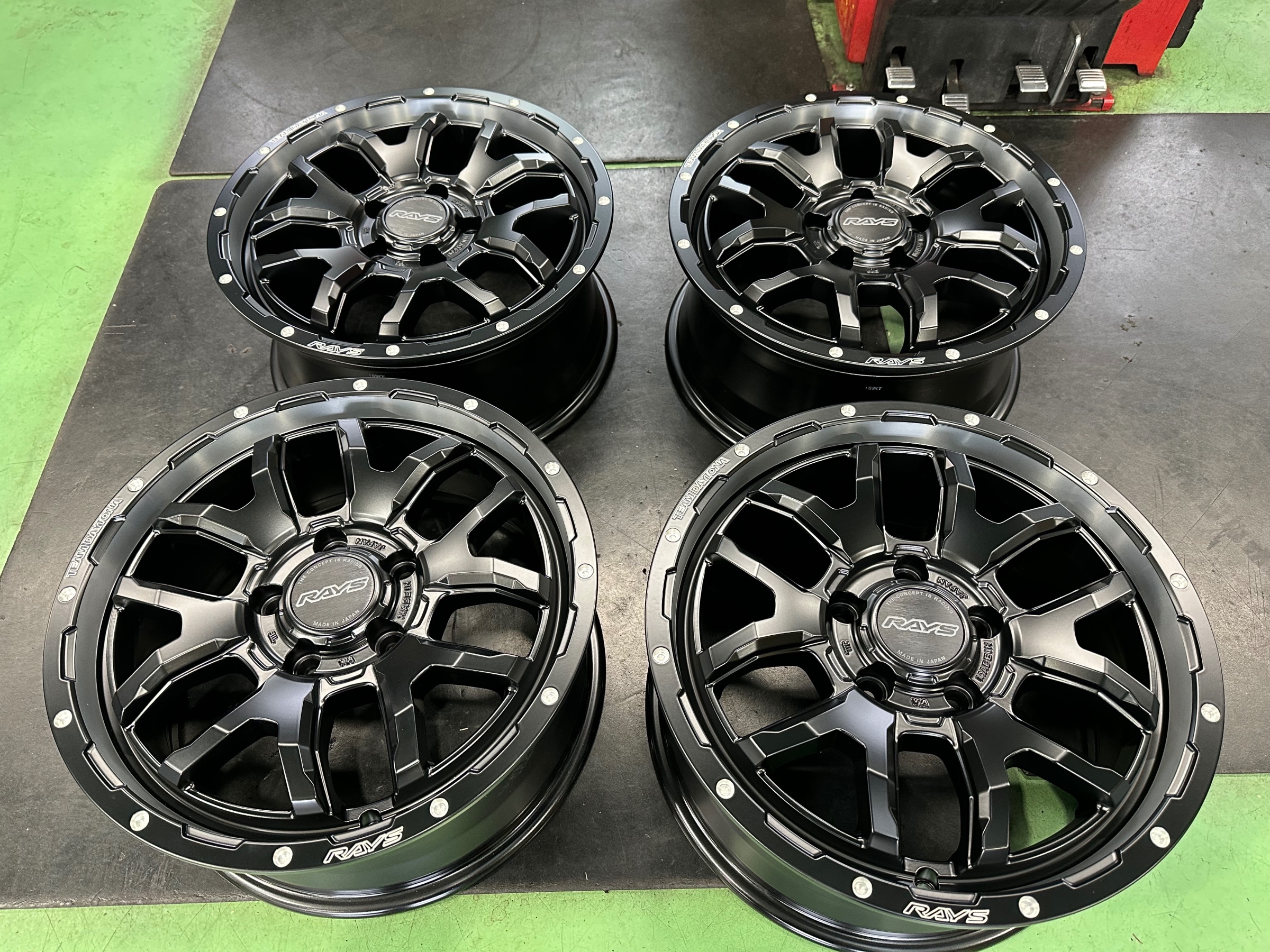 ホイールタイヤ4本セット　 RAYS デイトナ RAYS タイヤホイール4本セット TEAM DAYTONA F6 Gain 17x8.0J 6