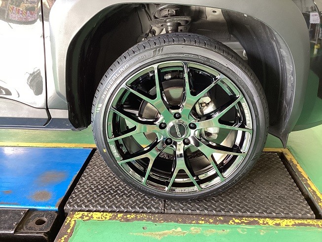 トヨタ ヤリスクロス RAYS HOMURA19インチタイヤホイール取付 | 店舗