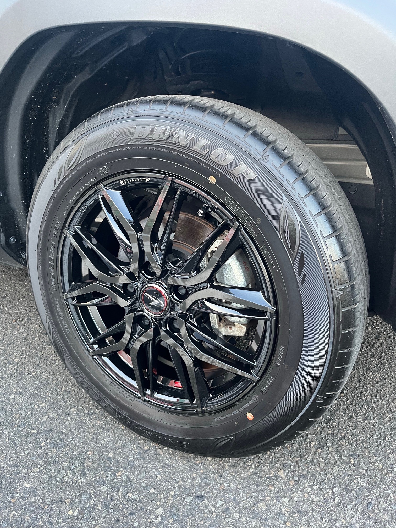 ヤリスクロス ホイ－ル交換 レオニスLM PBMC/TI | 店舗おススメ情報