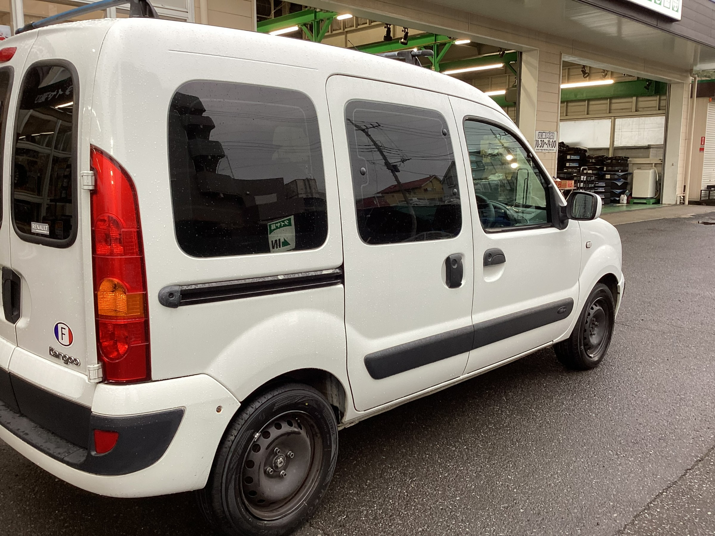 ルノー カングー（KCK4M） / REGNO GR-XⅡ 175/65R14 タイヤ交換