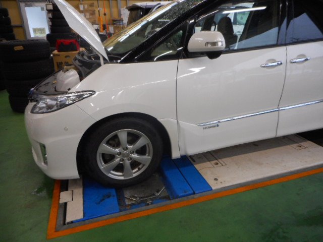 エスティマにエンジンスターターを取り付けていまーーす サービス事例 タイヤ館 秋田東通 タイヤからはじまる トータルカーメンテナンス タイヤ館グループ
