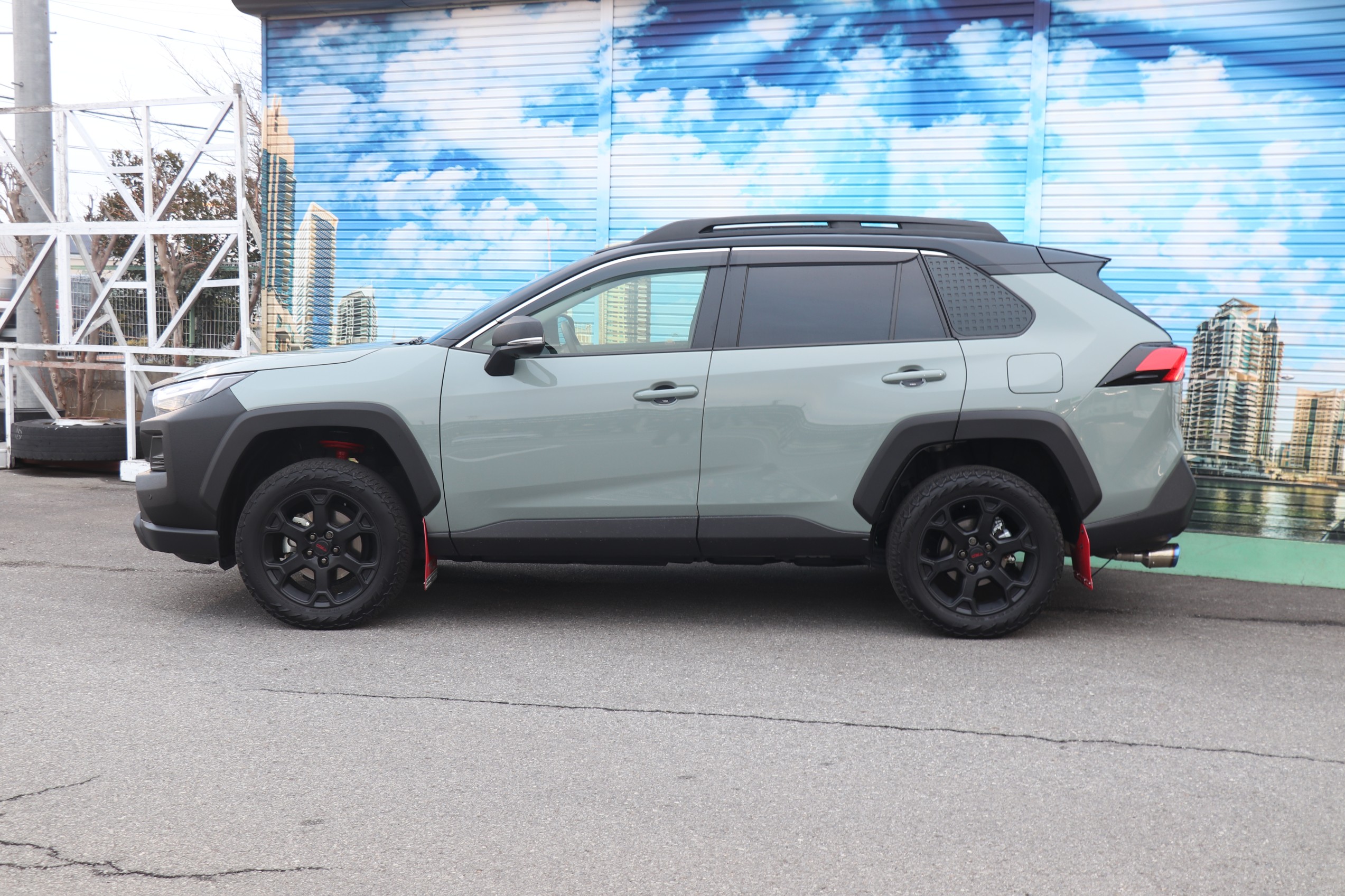 RAV4 【ACC イージーアップ 取付】 | 店舗おススメ情報 | タイヤ RAV4 【ACC イージーアップ 取付】 | 店舗おススメ情報 | タイヤ