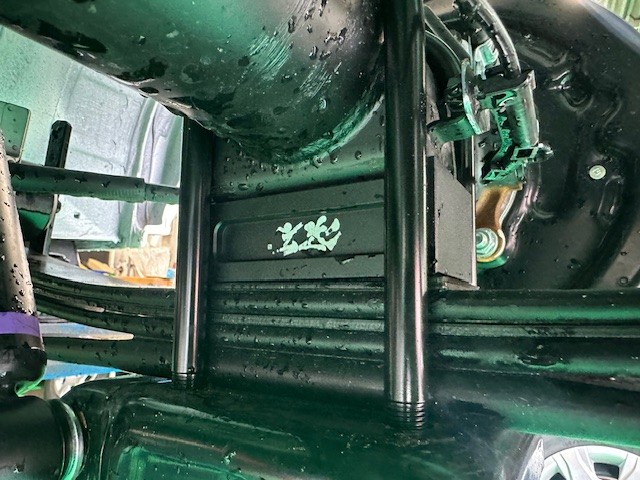 トヨタ ハイエース 玄武ローダウンブロック 取付 | 店舗おススメ