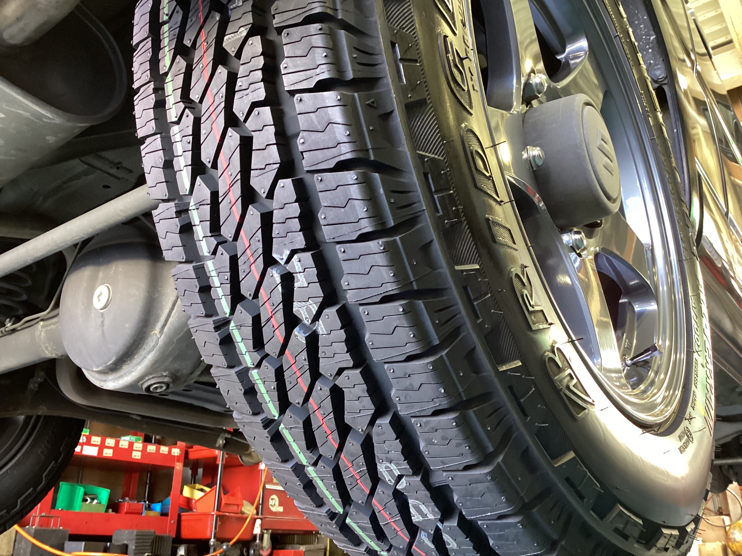 トム　タイヤ2本 Michelin X WORKS (エックス ワークス) Z2 / D2 / XDY3