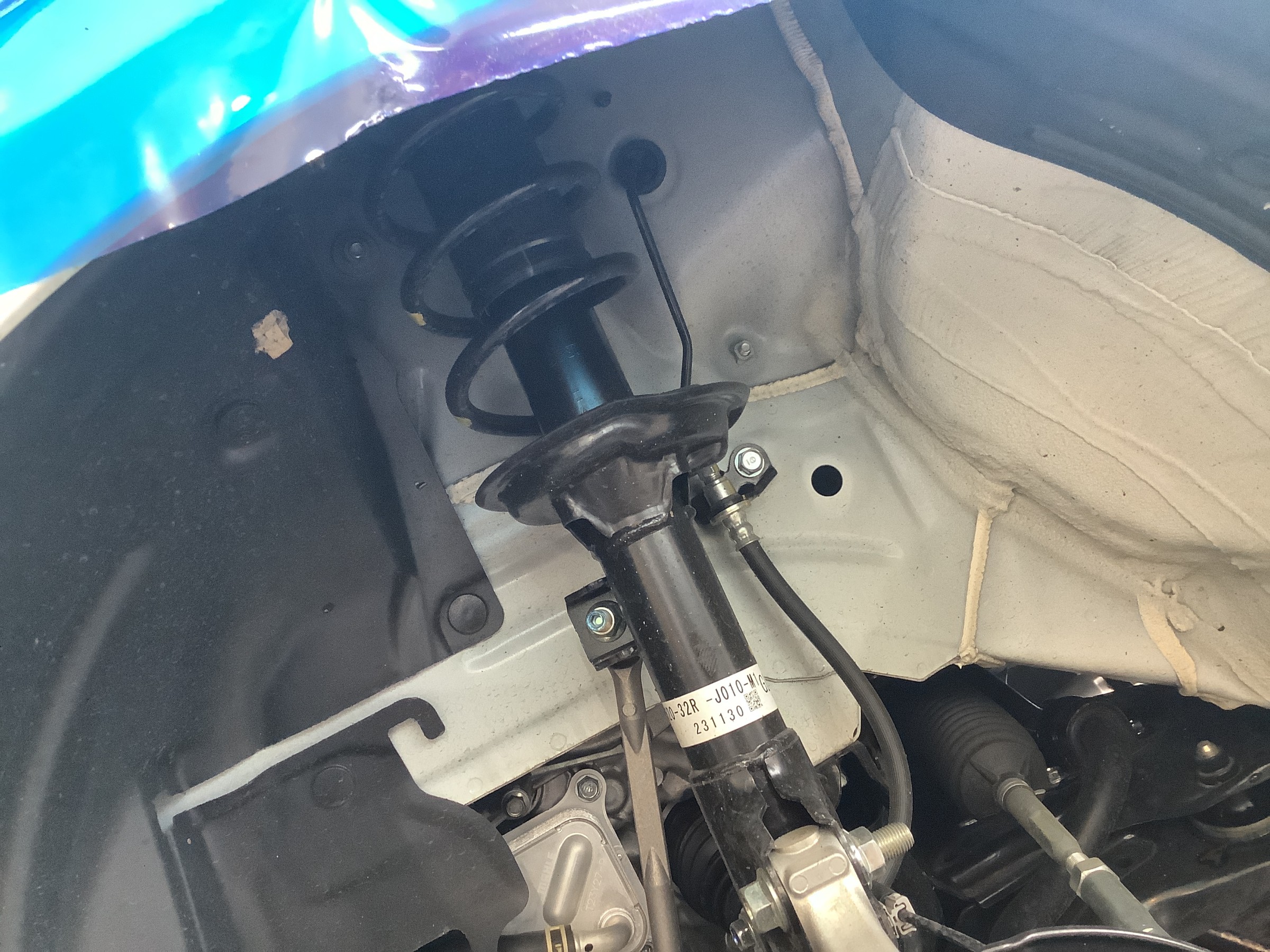 ホンダJF5型N-BOXカスタム ターボ、車高調のお取り付け