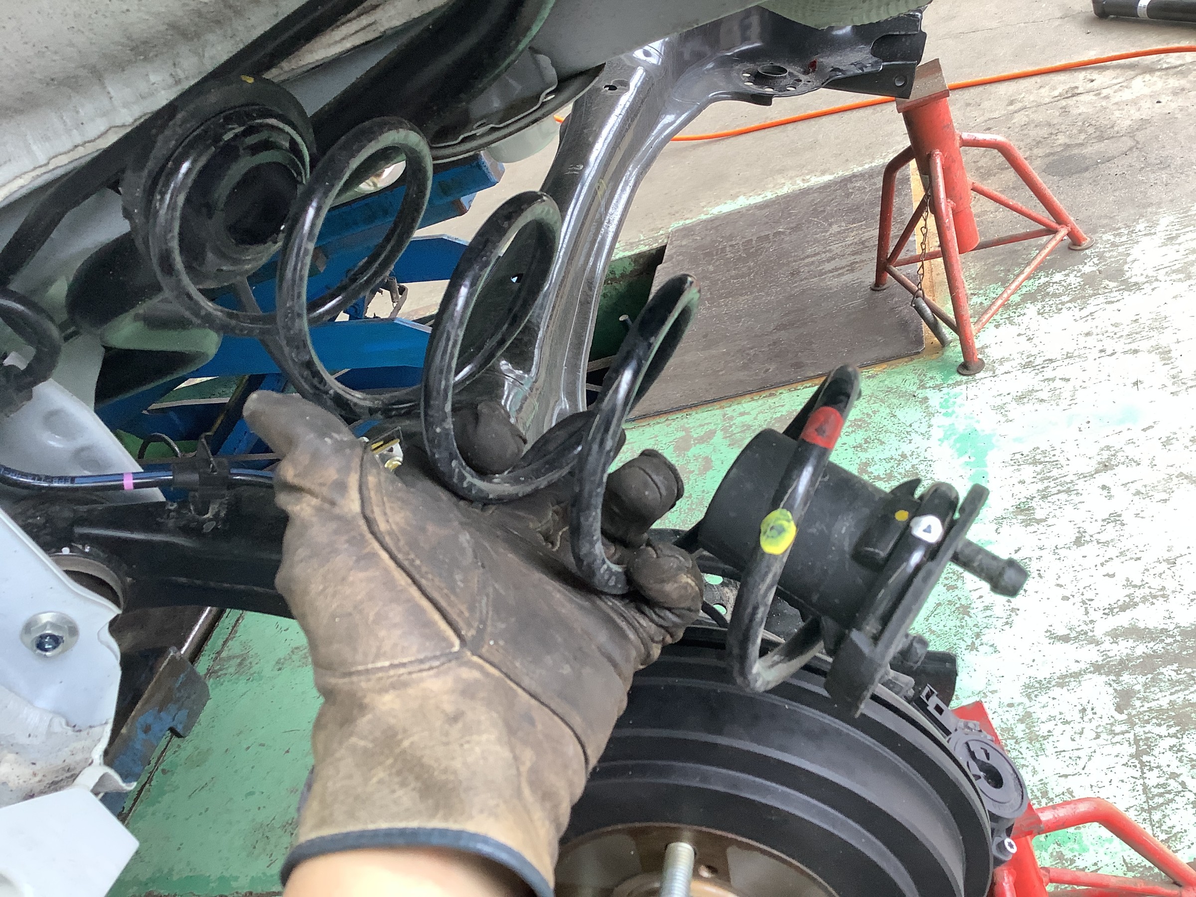 送料無料 JF5 N-BOXカスタムターボ 純正リアサスペンションセットです