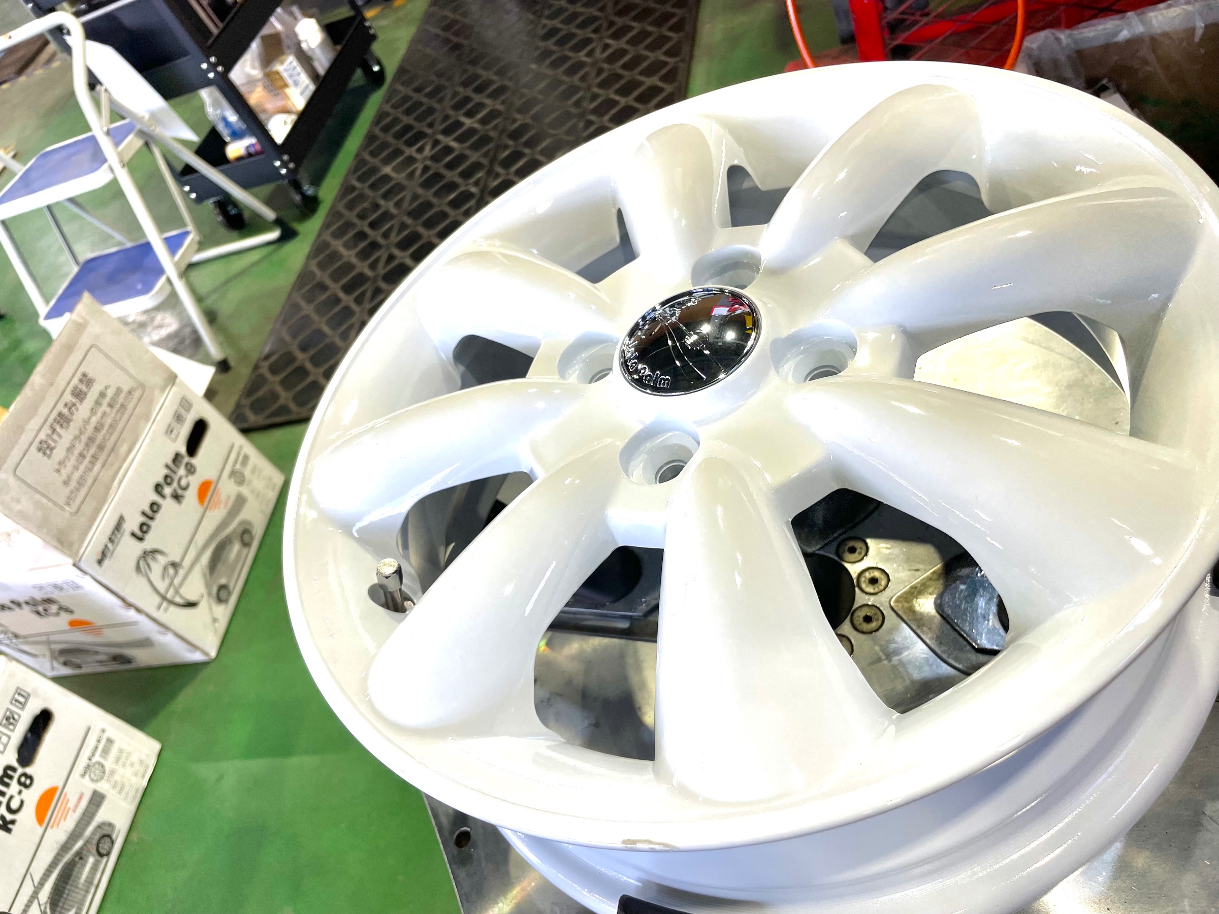 ハスラー純正白ホイール