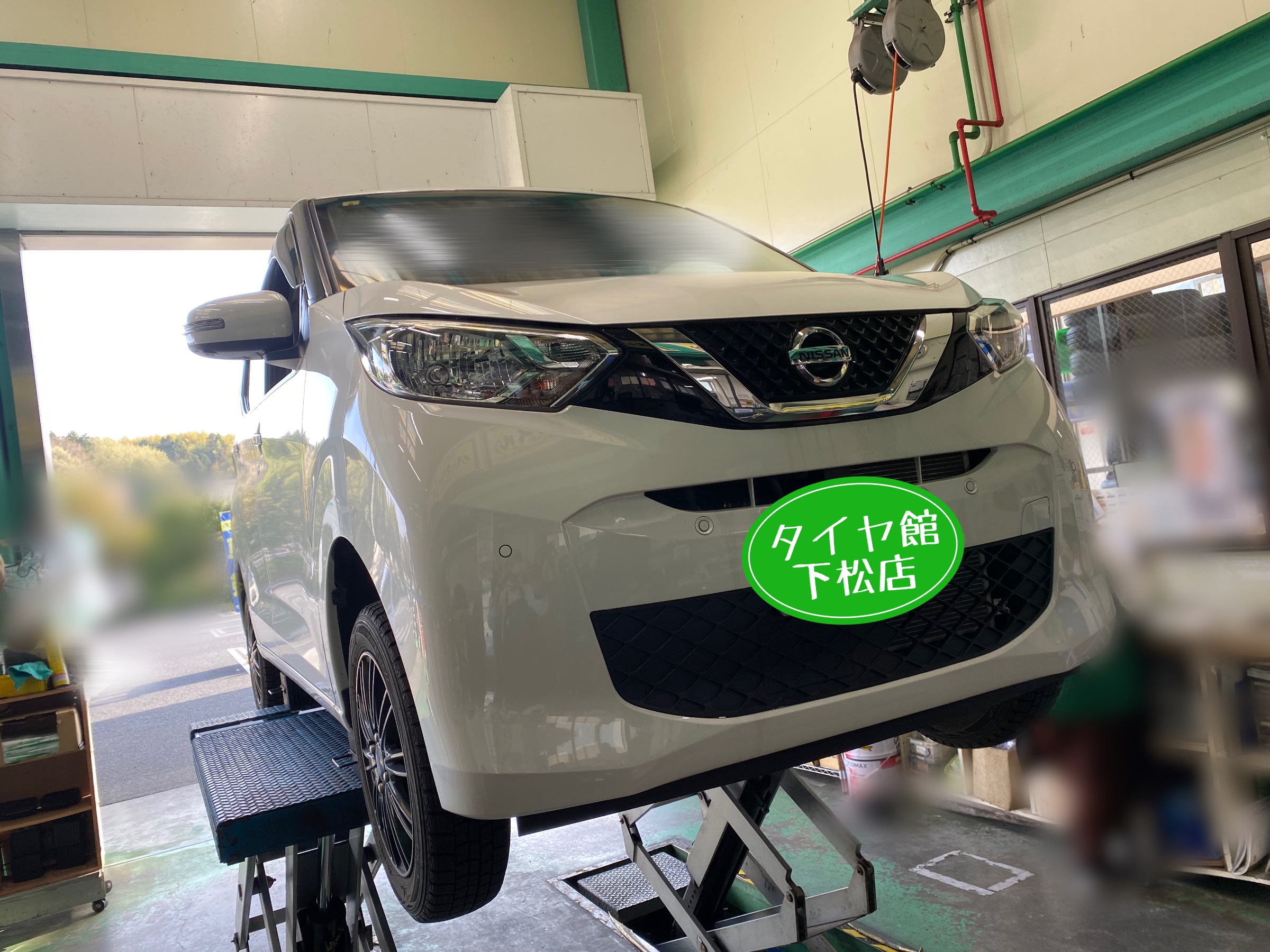 ブリヂストン　タイヤ館下松　タイヤ交換　アルミホイール　オイル交換　バッテリー交換　ワイパー交換　エアコンフィルター交換　アライメント調整　国産車　輸入車　下松市　周南市　徳山　柳井　熊毛　光　玖珂　周東　履き替え　付け替え　脱着