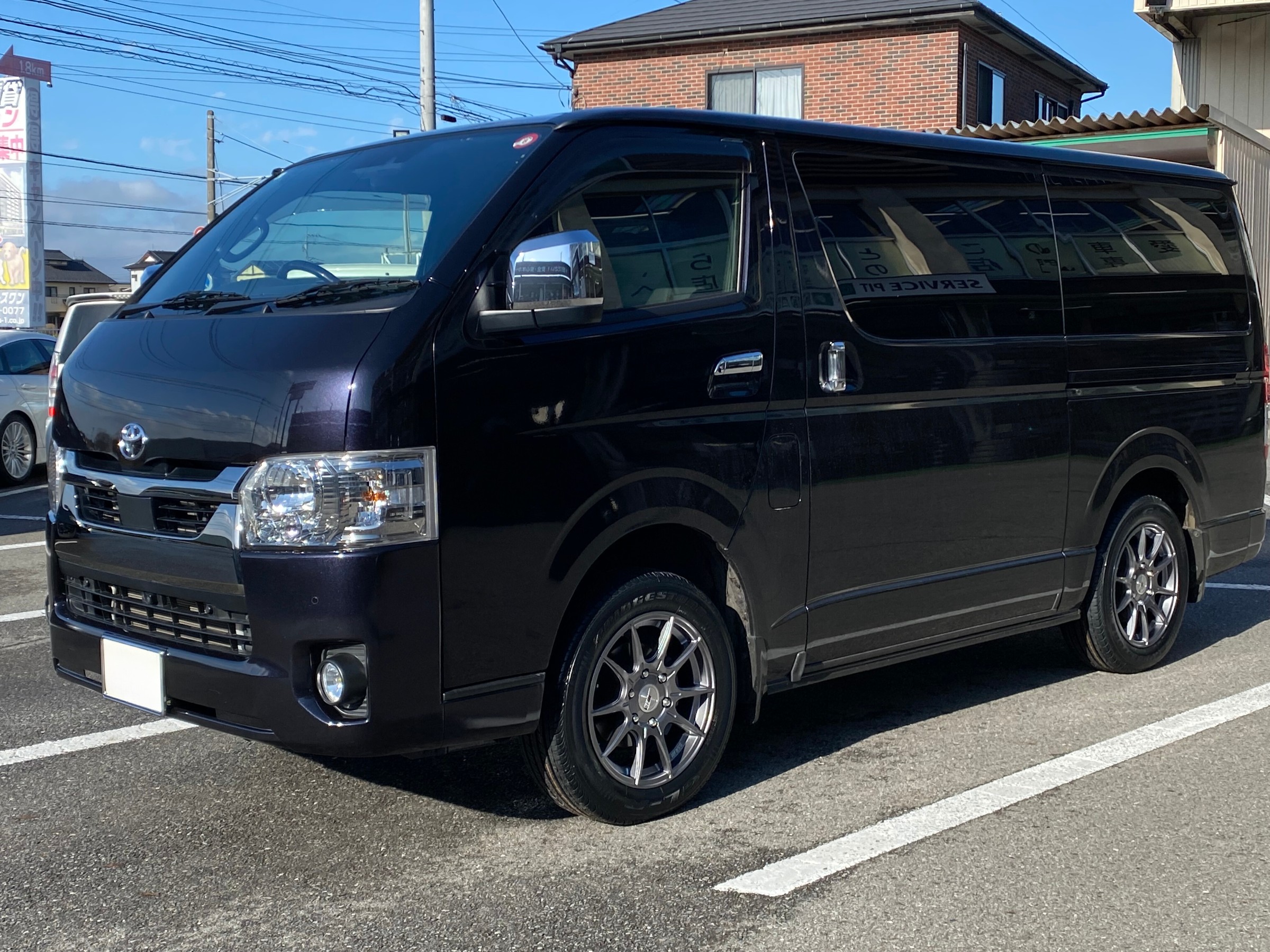 ハイエース 【SSR ディバイドX01H タイヤホイールセット取付 ハイエース 【SSR ディバイドX01H タイヤホイールセット取付