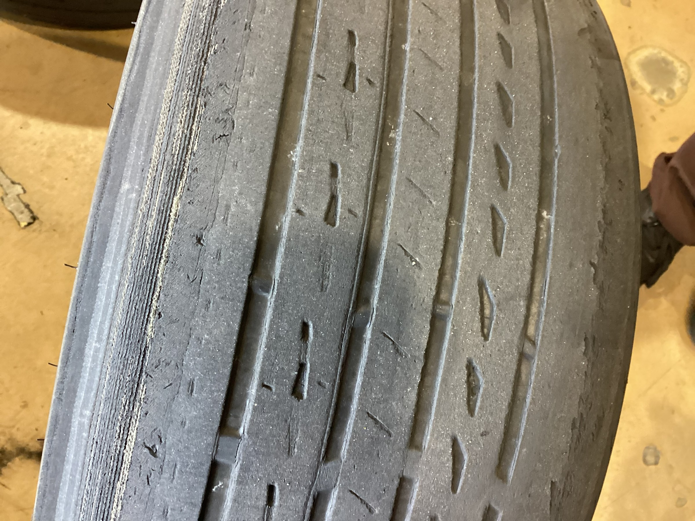 レクサス IS250 REGNO GR-XⅡ 225/40R18 255/35R18 タイヤ交換