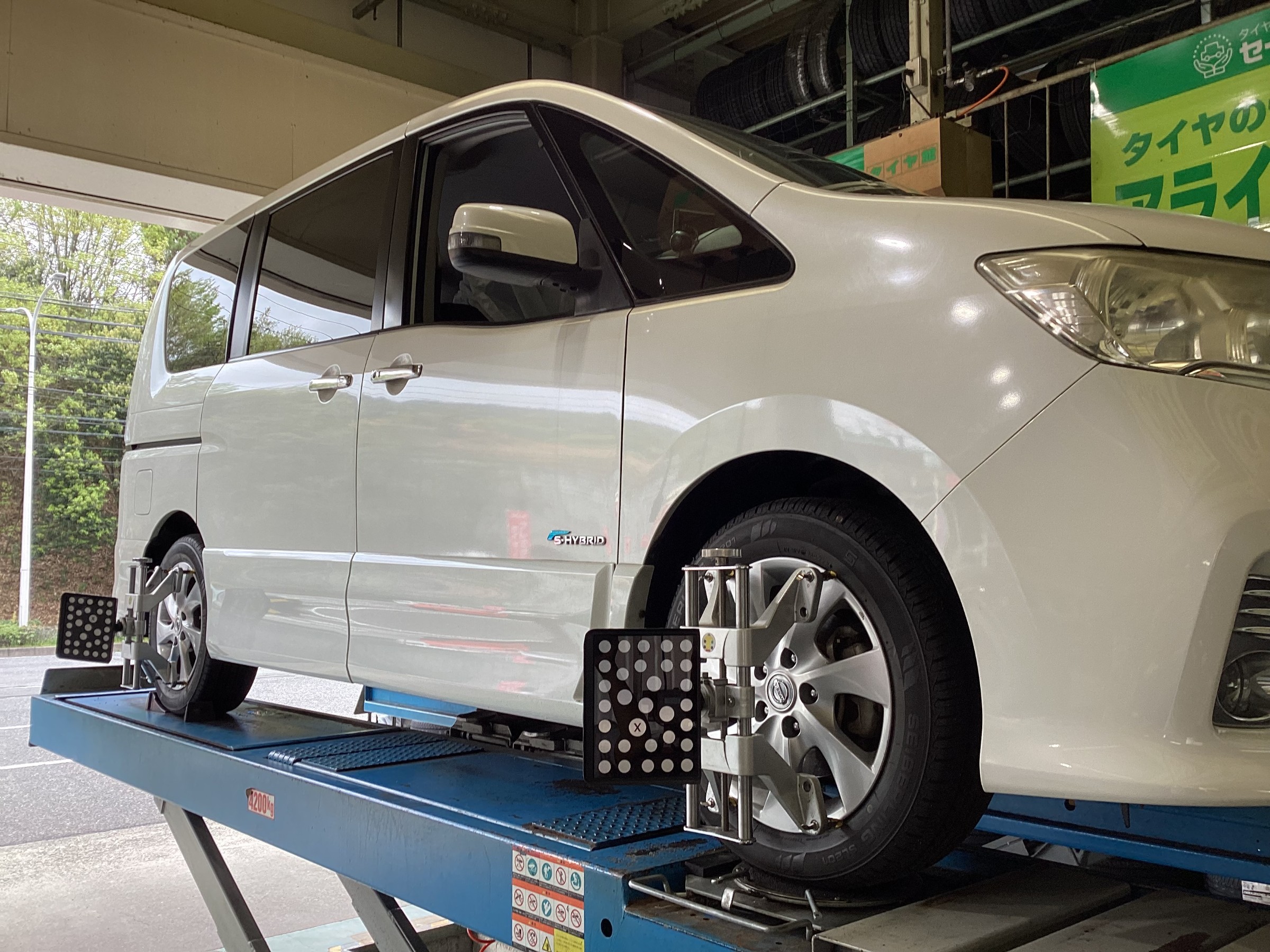 日産 C26型セレナ コスパに優れたお買い得タイヤセイバーリング