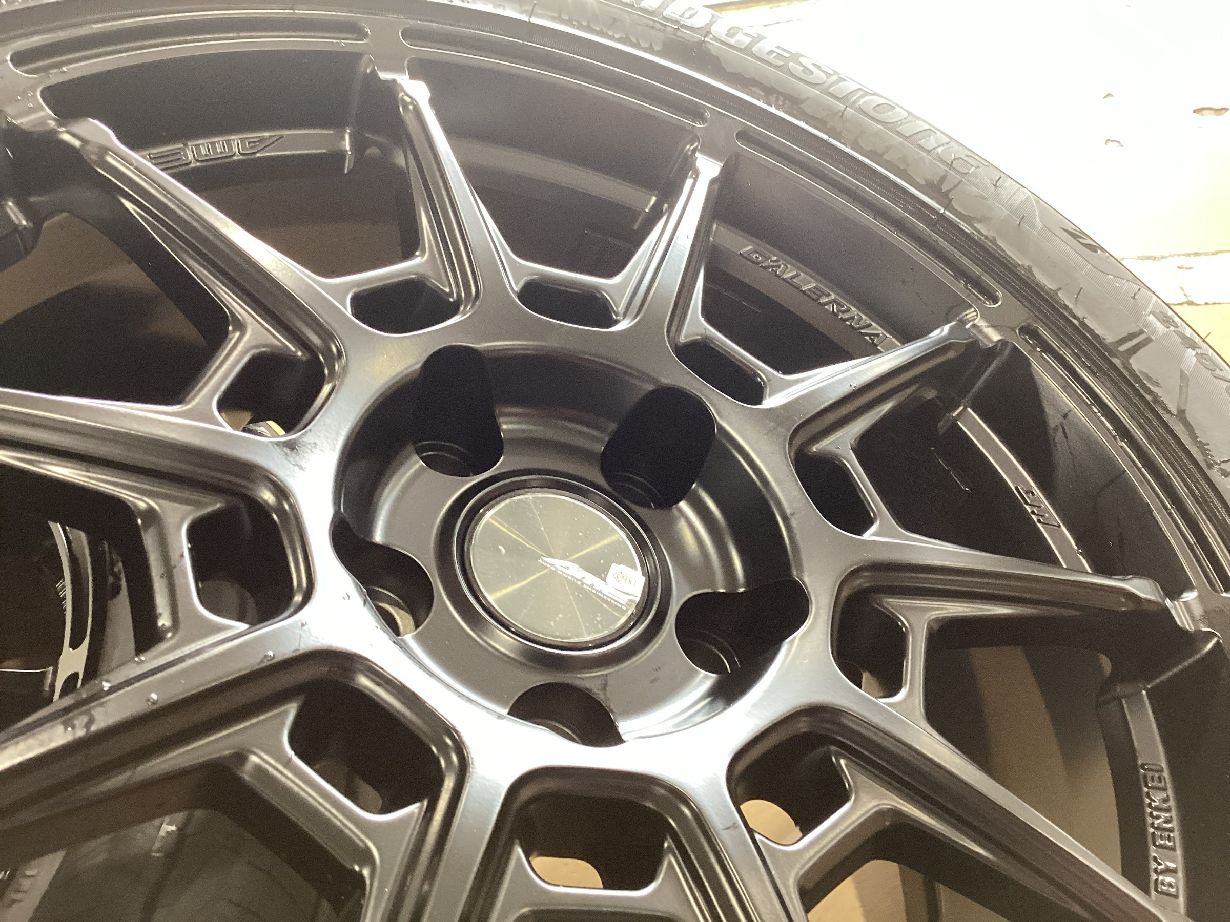 NISSAN フーガ REGNO GR-XⅢ 245/50R18 REFINO GALERNA タイヤホイール