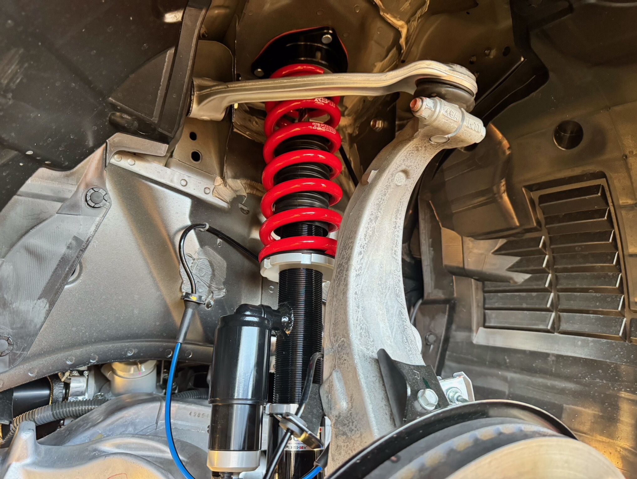 スカイライン　400R RS-R 前後ダウンサス　Ti2000　RV37 スカイライン400R（RV37）にRSR のローダウンサスペンション