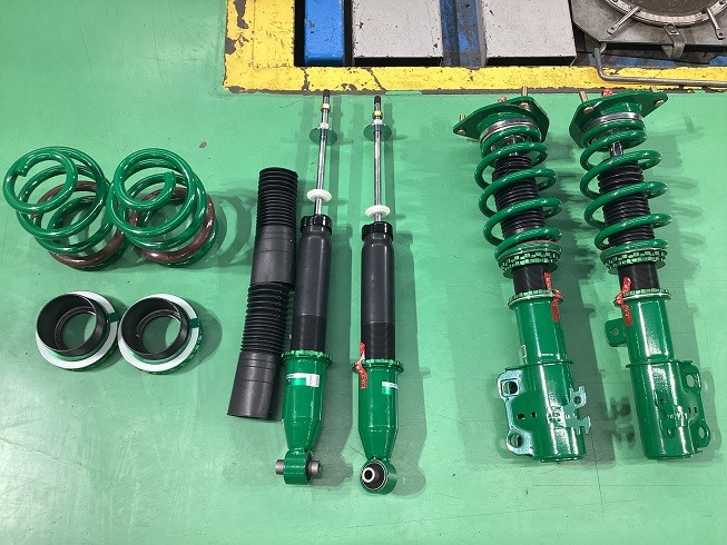 90VOXY HOMURA19インチ+車高調取付 | 店舗おススメ情報 | タイヤ館