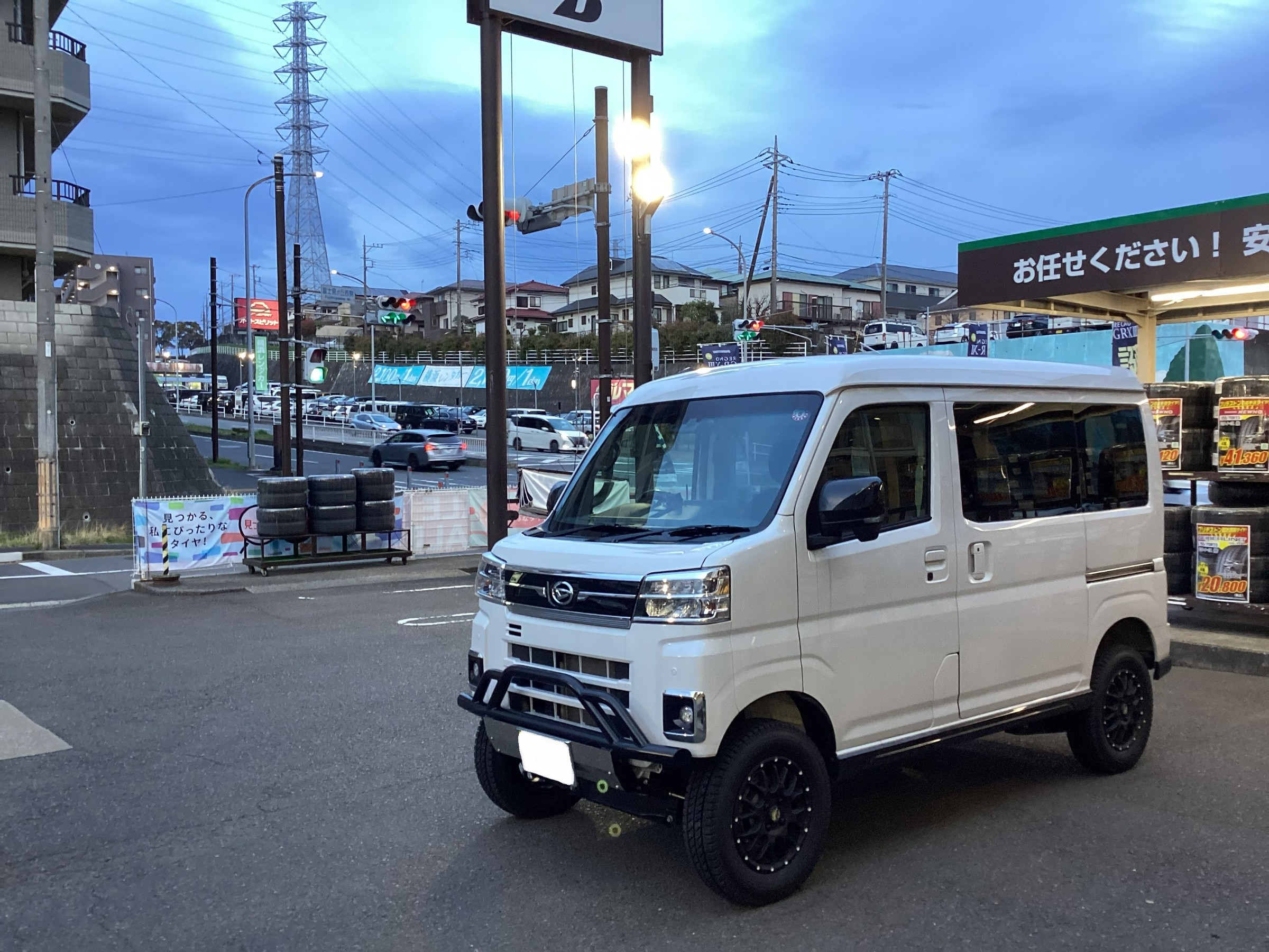【限定セール！】 / ハイゼットカーゴ（S710V） ダイハツ BLIZZAK 6PR 165R14 VL1 タレント・お笑い芸人