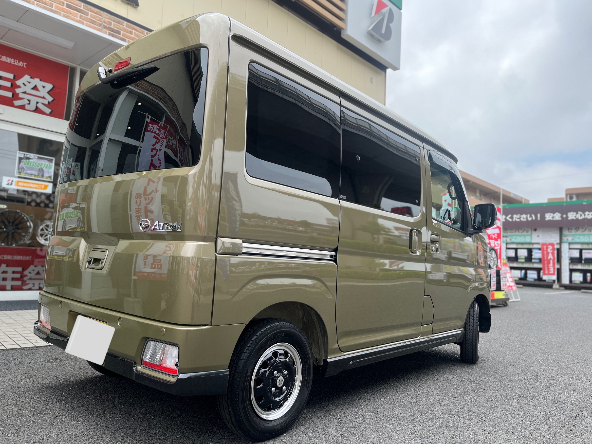 ☆12インチのホイールはちっちゃくて可愛いぃ☆ | 店舗おススメ