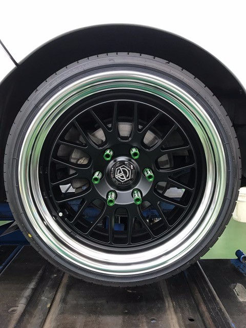 ハイエースに深リムホイールをIN！！ | トヨタ ハイエース ホイール 