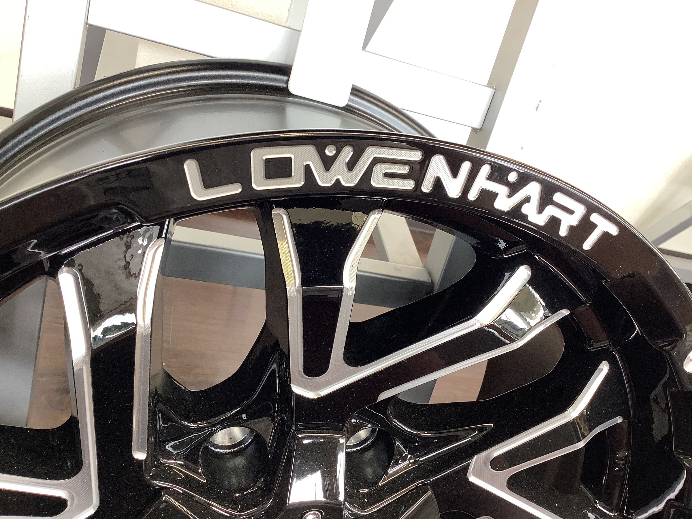 ☆プラドやハイラックス等にピッタリ！！レーベンハートあります