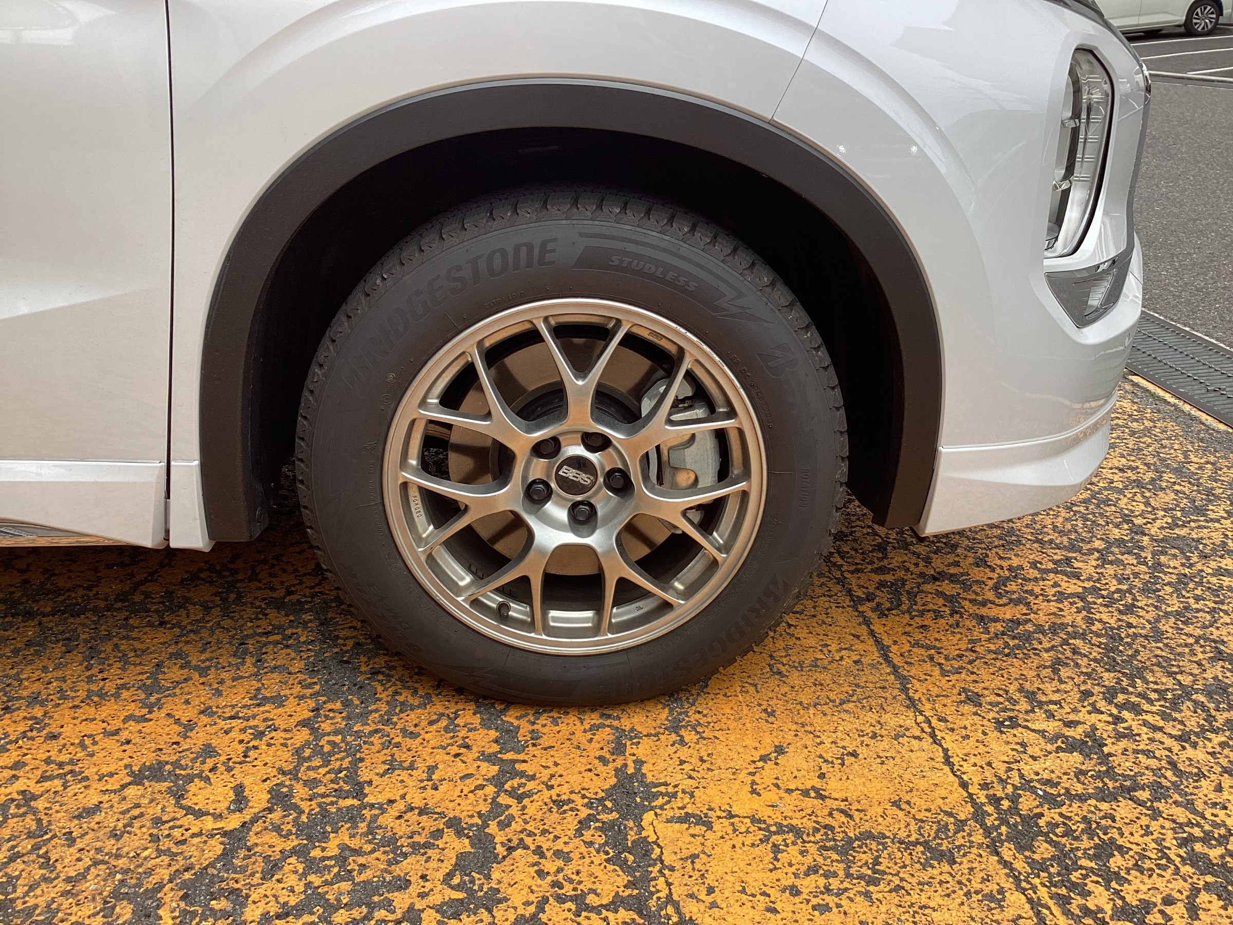 三菱　アウトランダー　BBS　LM　２０インチ取付 タイヤ館三原
