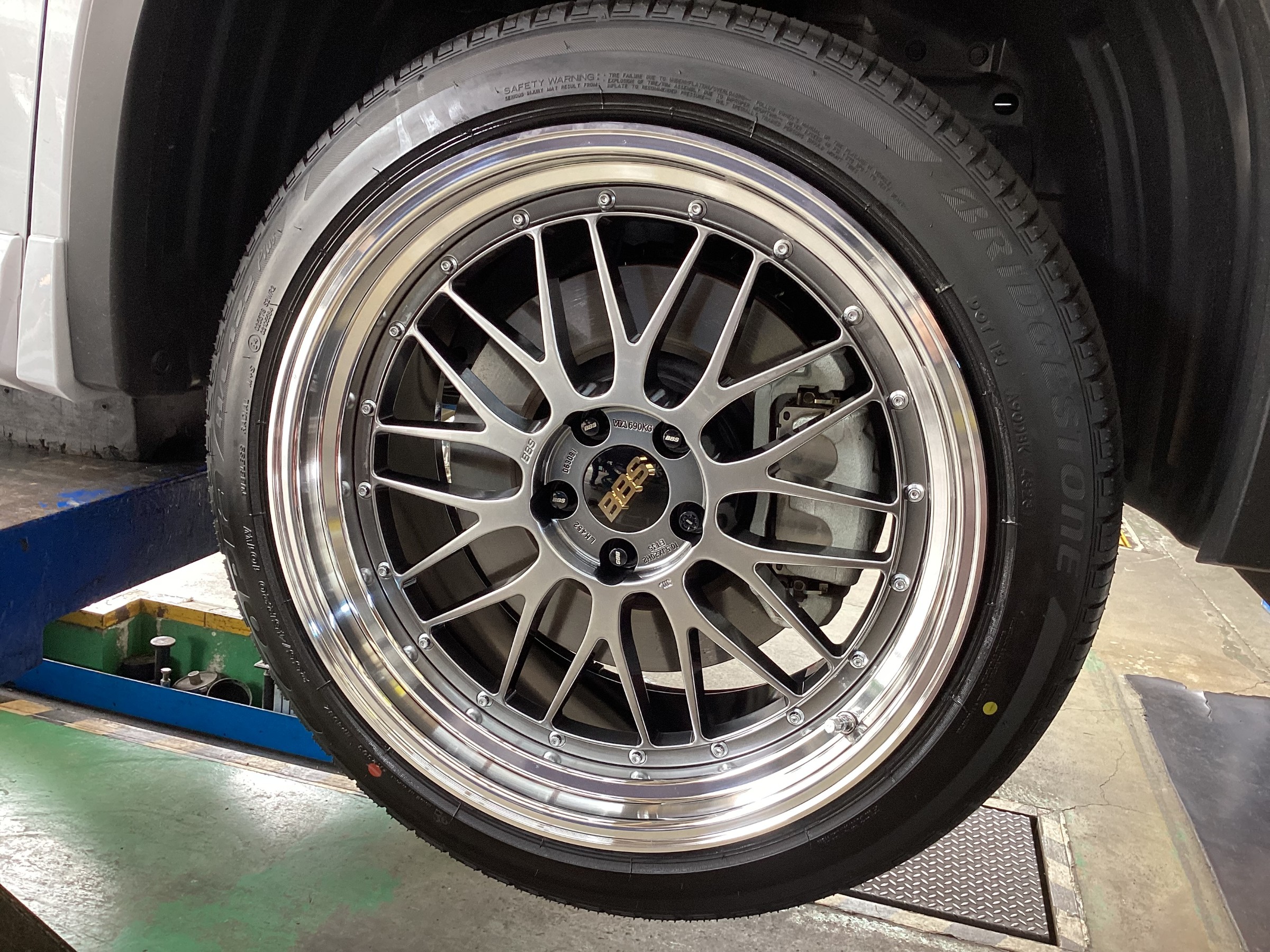 三菱　アウトランダー　BBS　LM　２０インチ取付 タイヤ館三原