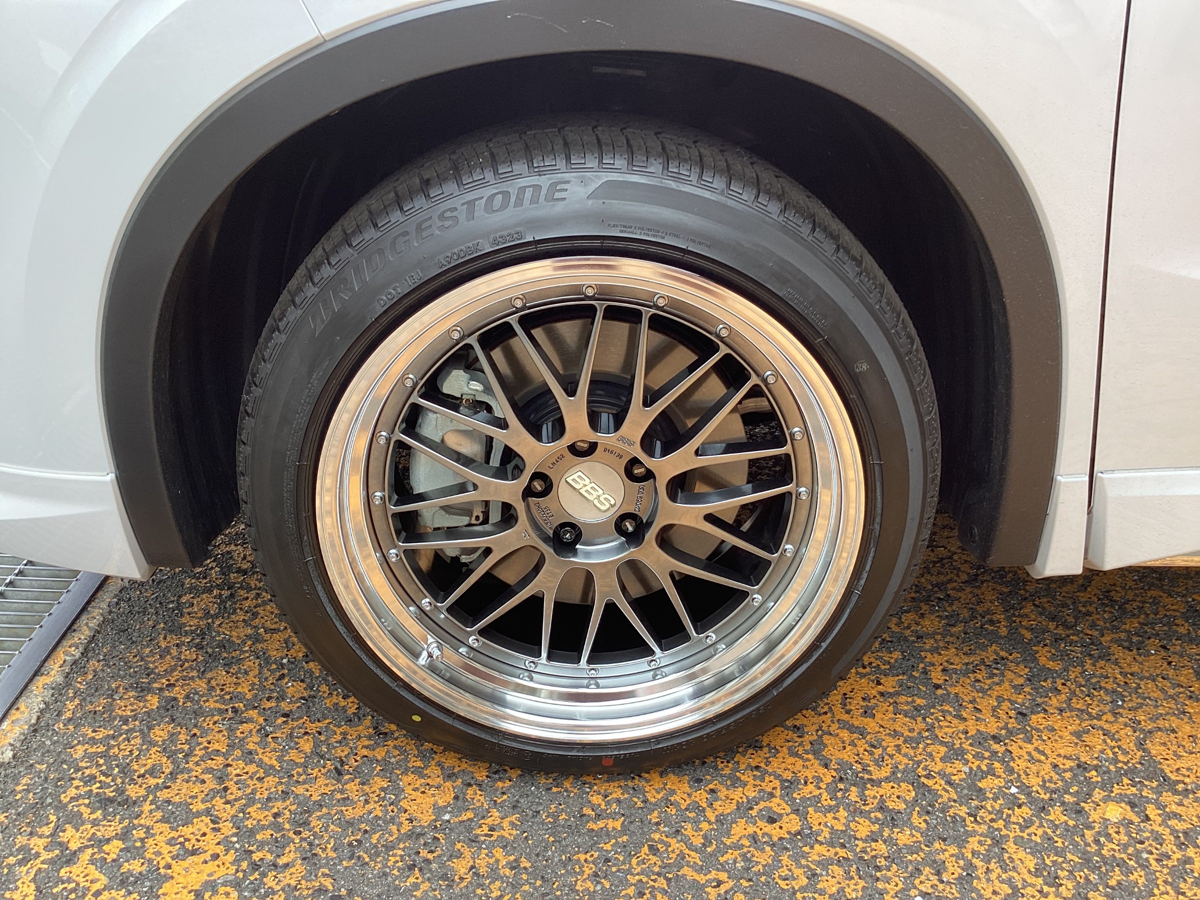 三菱　アウトランダー　BBS　LM　２０インチ取付 タイヤ館三原