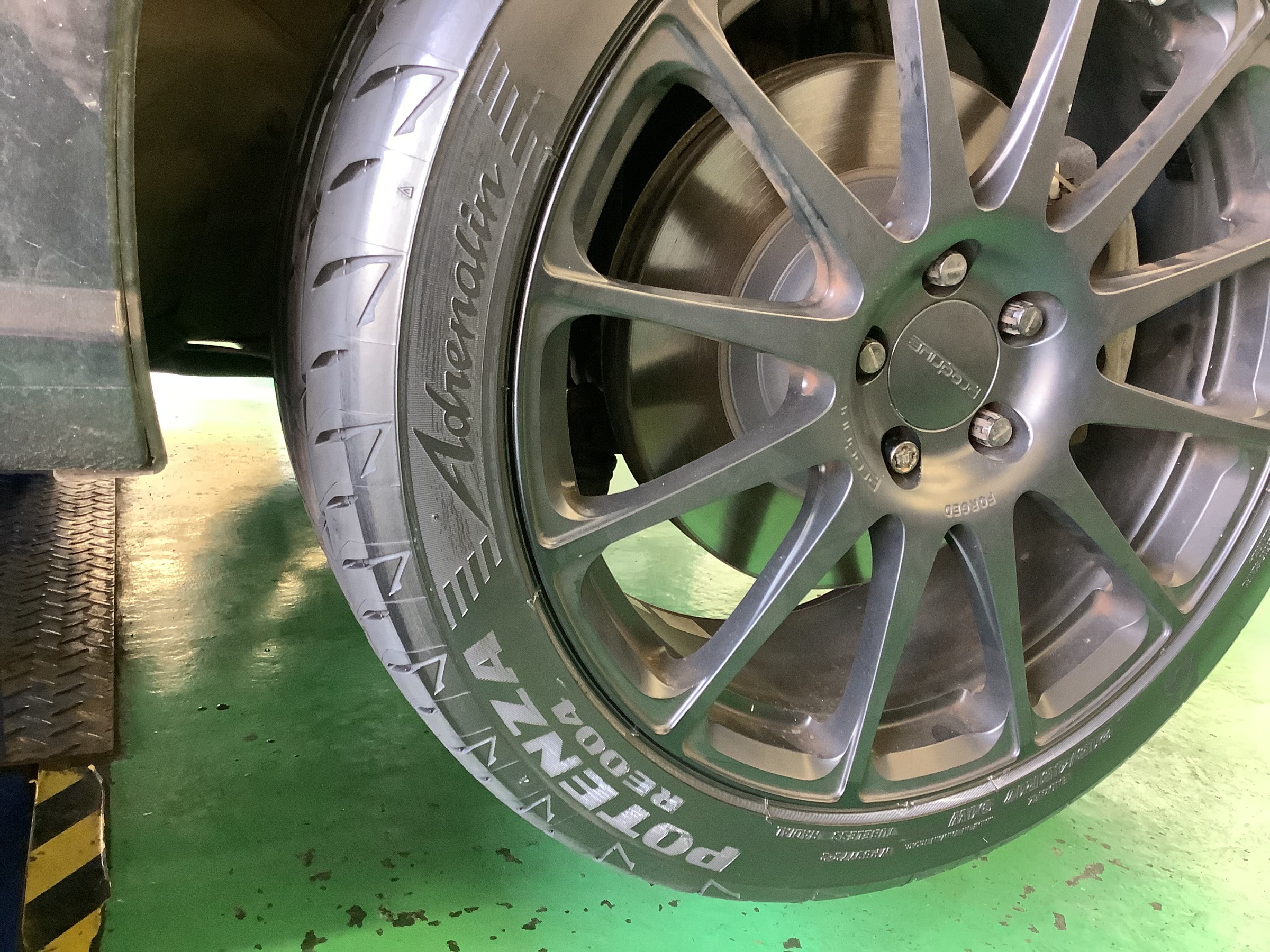 Toyota 86 POTENZA RE004 装着 | 店舗おススメ情報 | タイヤ館 ビィ・ワークス登別（北海道）