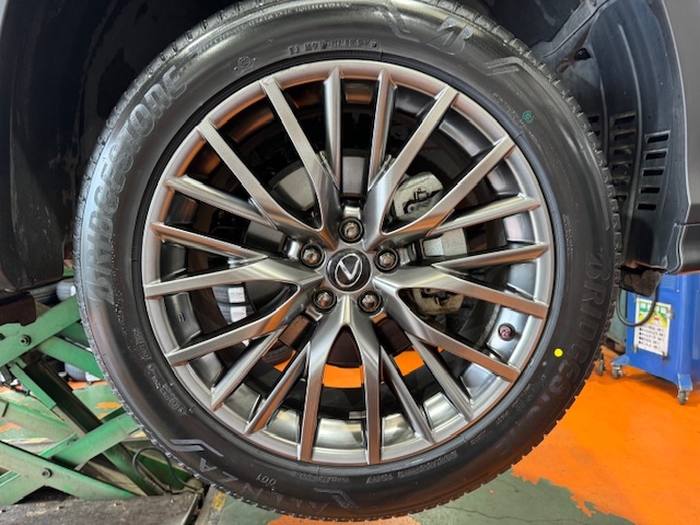 連休値下‼️中古2本ALENZA 001 235/55R20 レクサスRXで使用 連休値下‼️中古2本ALENZA 001 235/55R20 レクサスRXで使用 - メルカリ