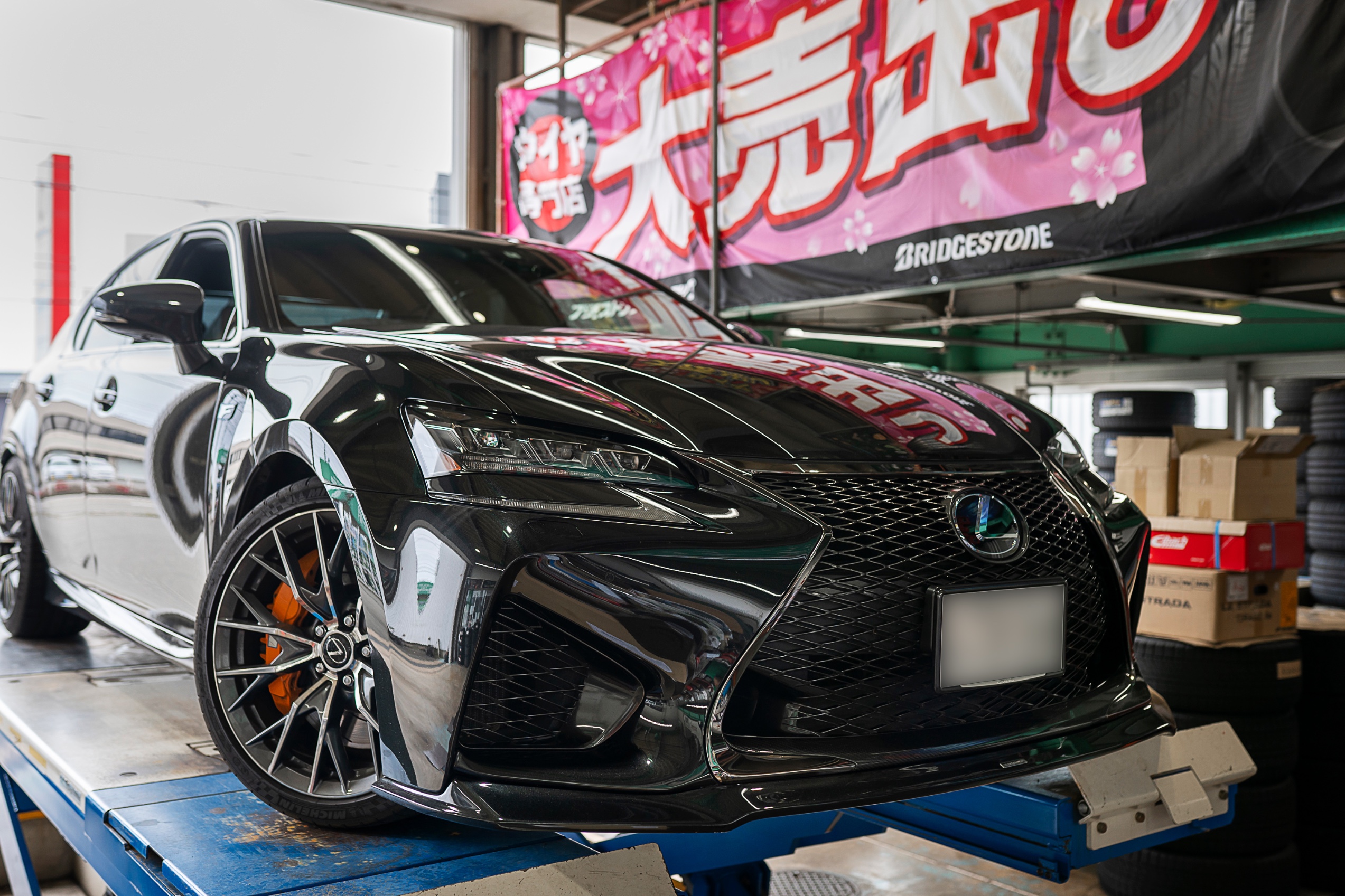 レクサスGS Fにトムス スロットルコントローラー | 店舗おススメ