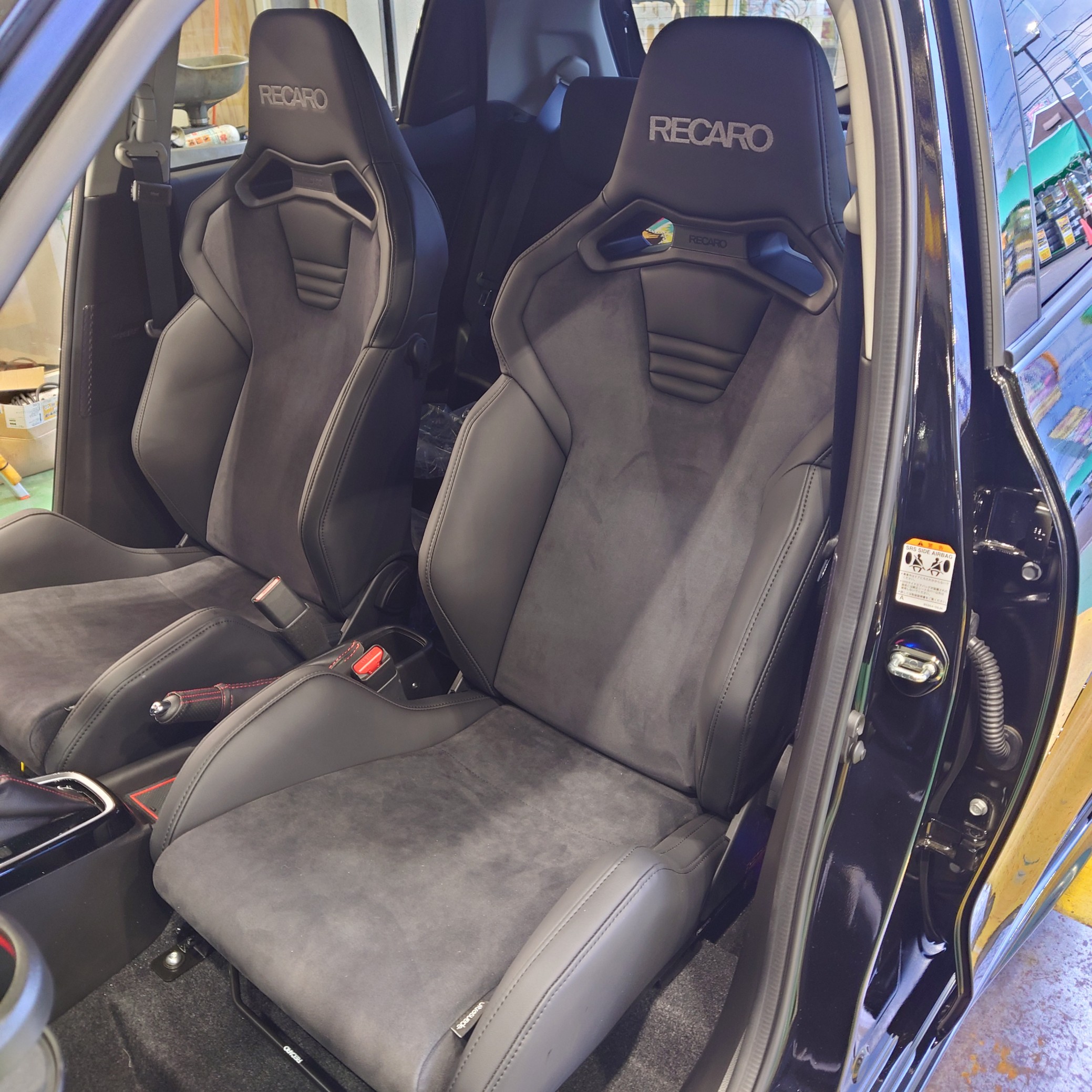 レカロ スイフトスポーツzc33用 運転席側 実際に座って選んだお気に入りのシートをこだわりのポジションで
