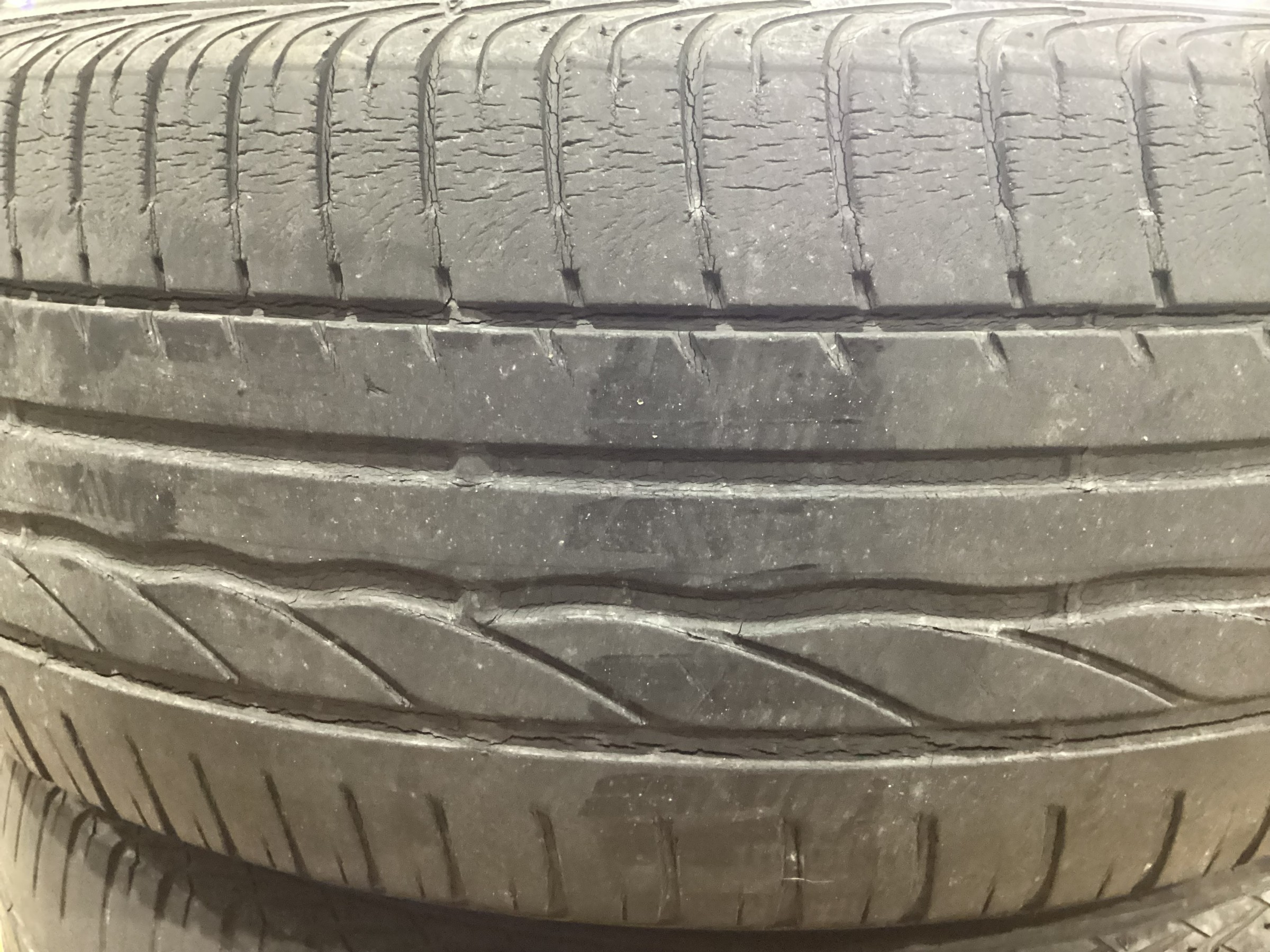 VW ザ・ビートル ECOPIA NH200 215/60R16 タイヤ交換！！！ | 店舗お