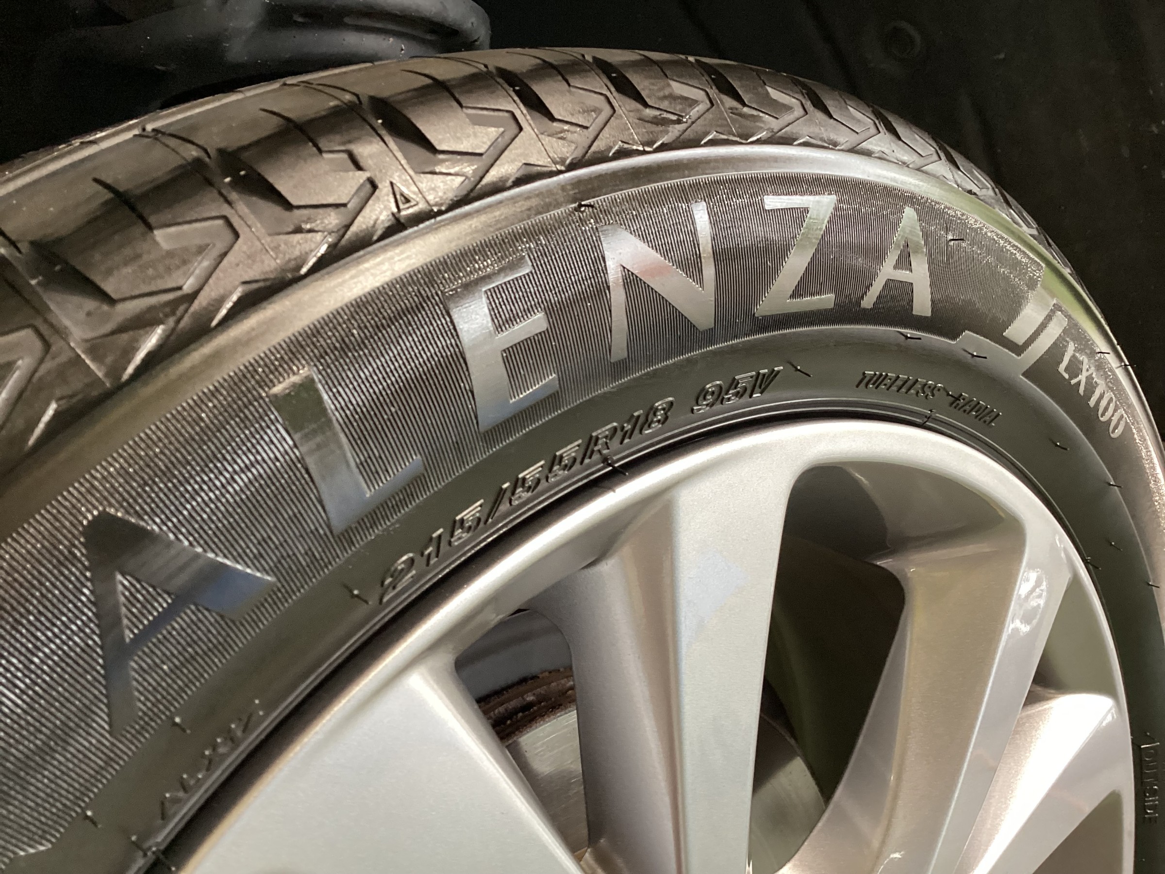 アレンザLX100タイヤ交換タイヤ館五日市