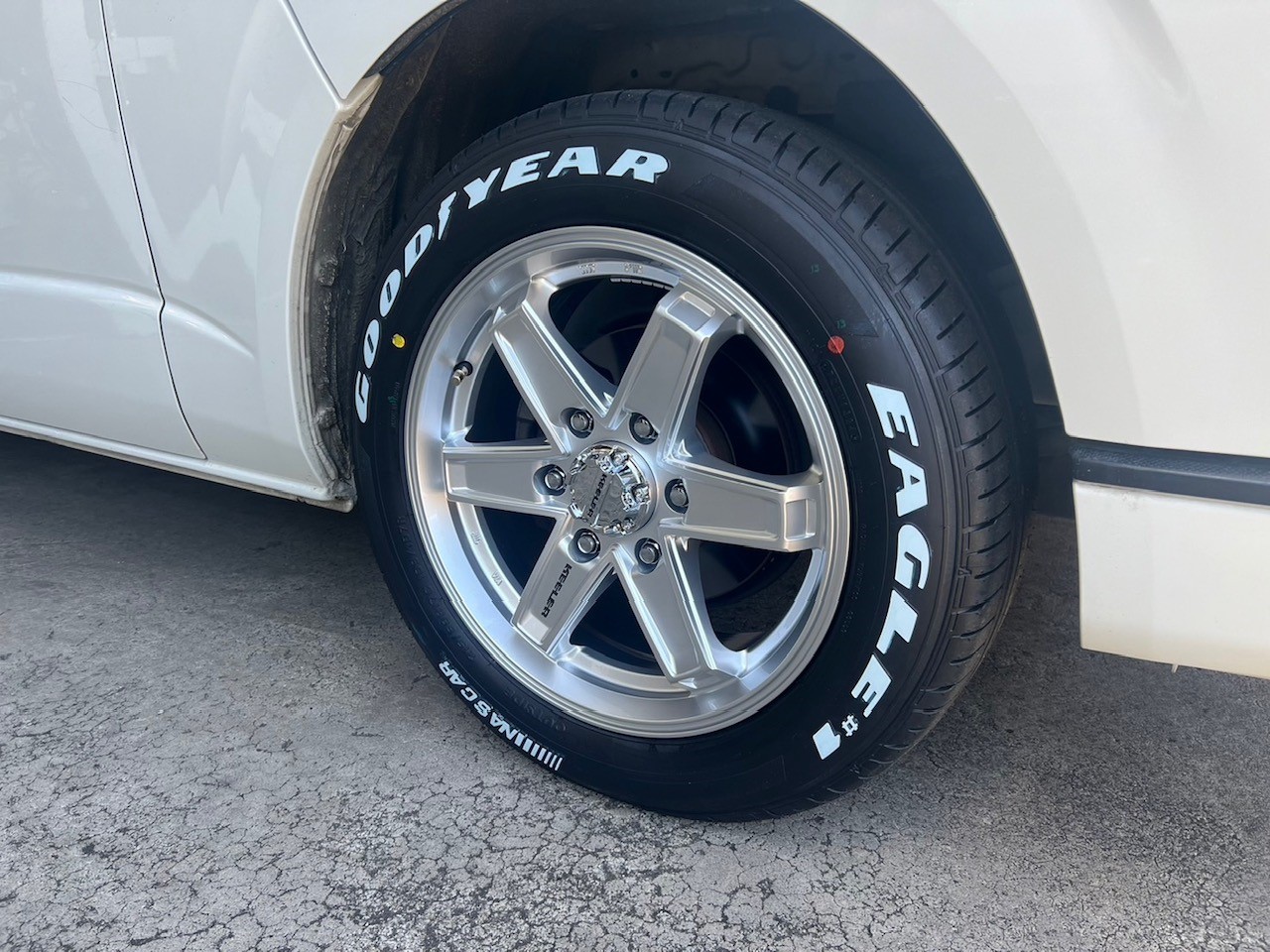 ハイエースホイ－ル交換 キーラタクティクス | 店舗おススメ情報