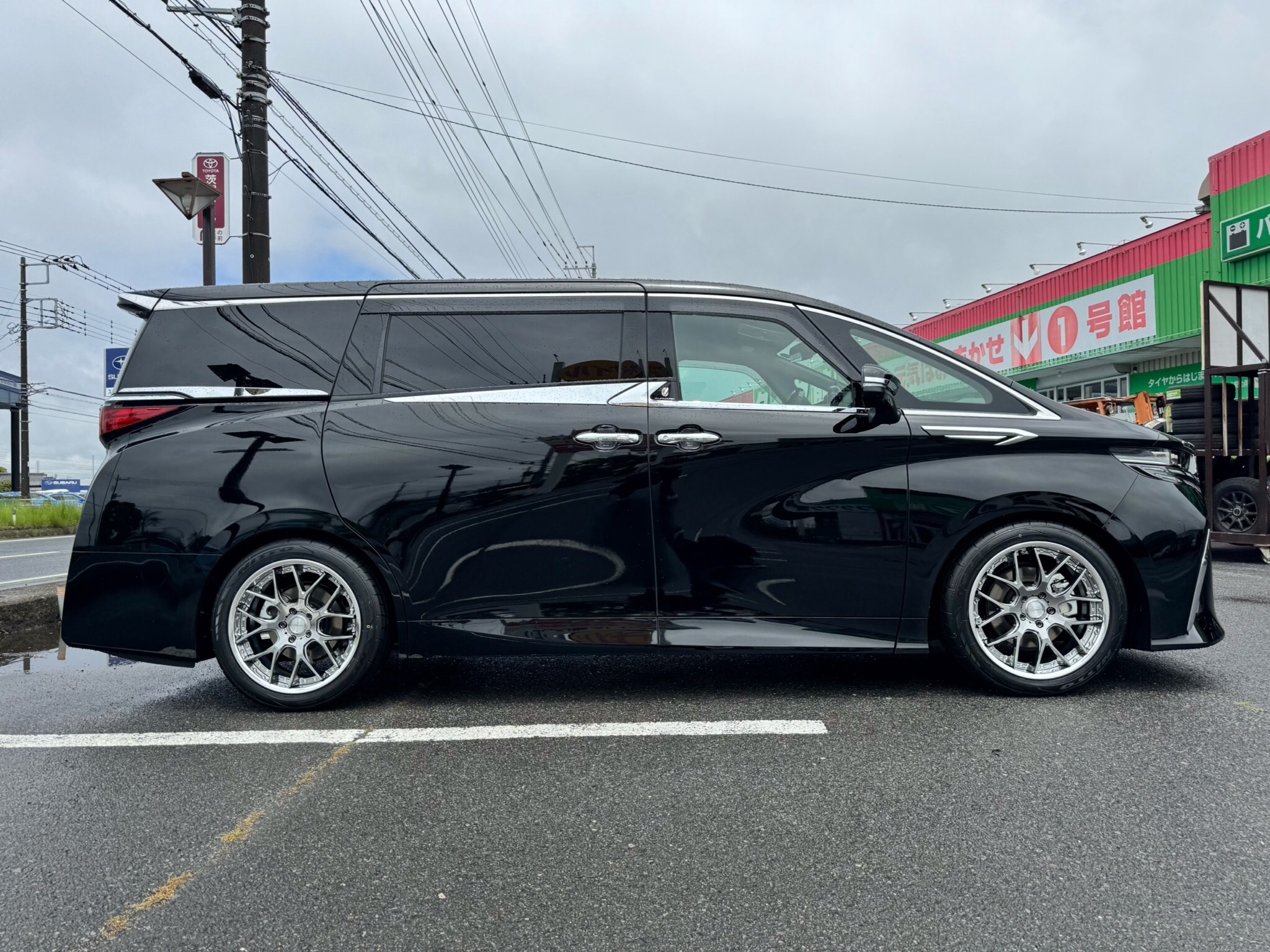 新型アルファード タナベダウンサス＆マーベリックでドレスアップ