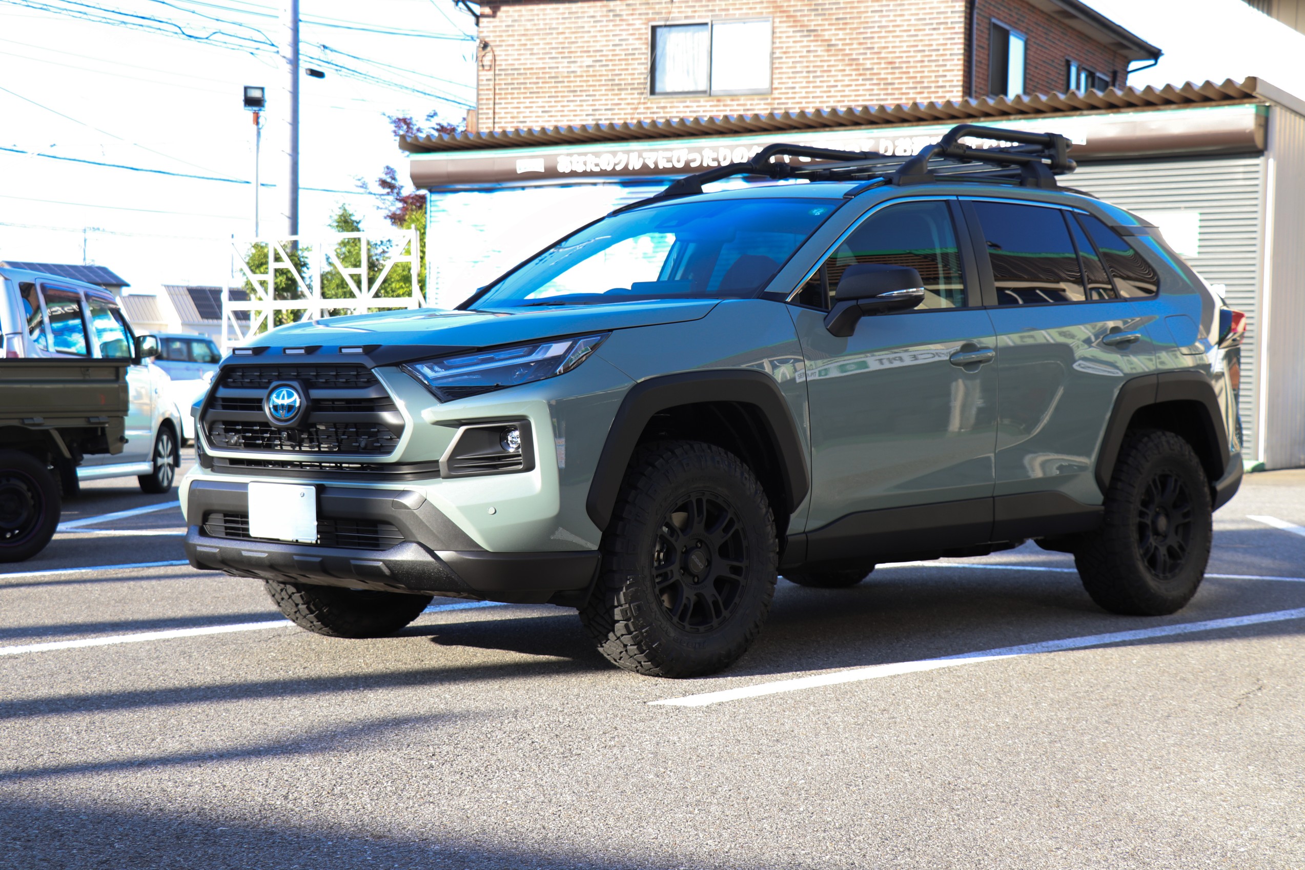 ACCのイージーアップでRAV4をアゲアゲスタイルに車高アップ