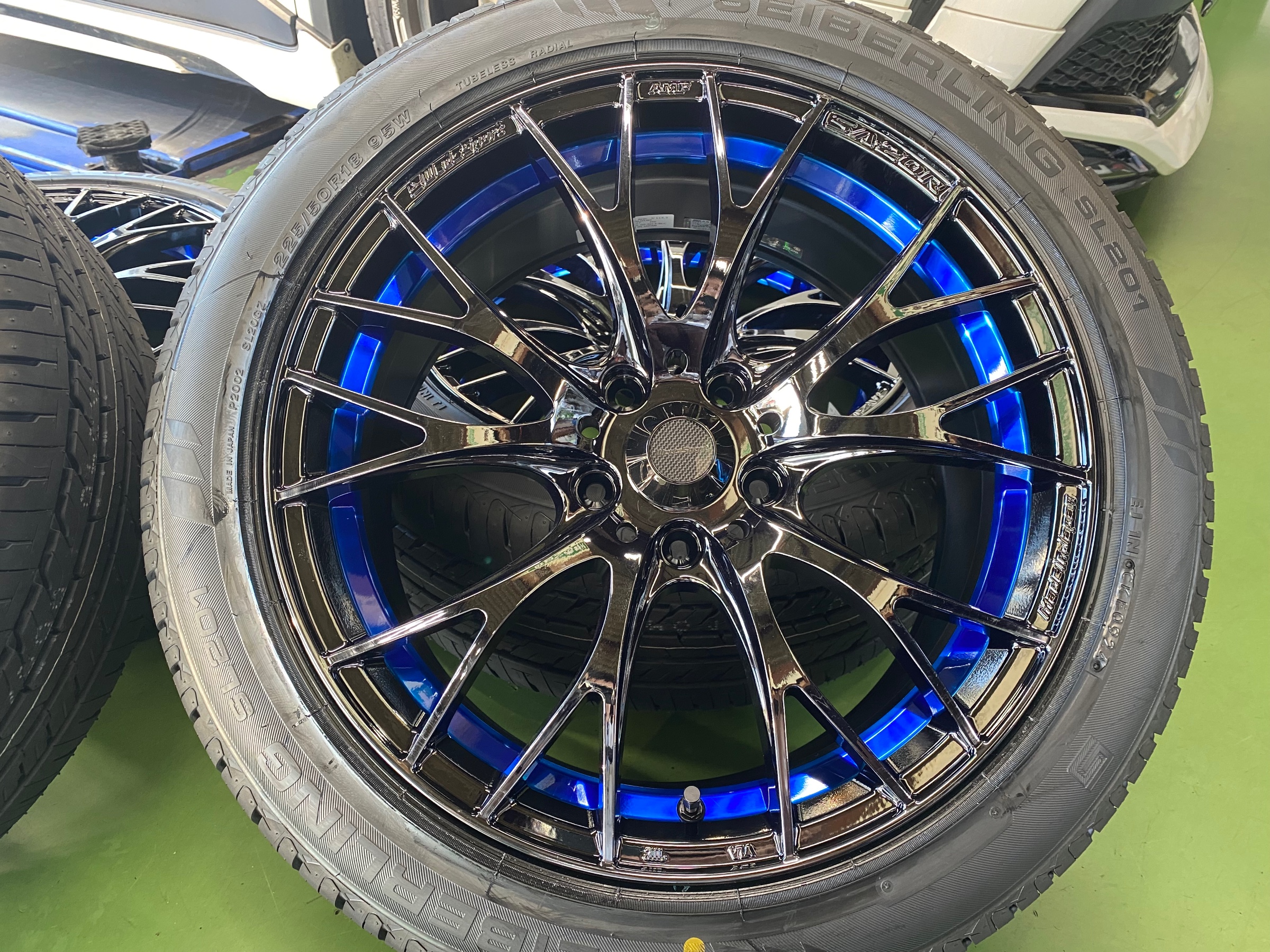 トヨタ・C-HR・ZYX11】タイヤ ホイールセット取り付け! | 店舗 トヨタ・C-HR・ZYX11】タイヤ ホイールセット取り付け! | 店舗