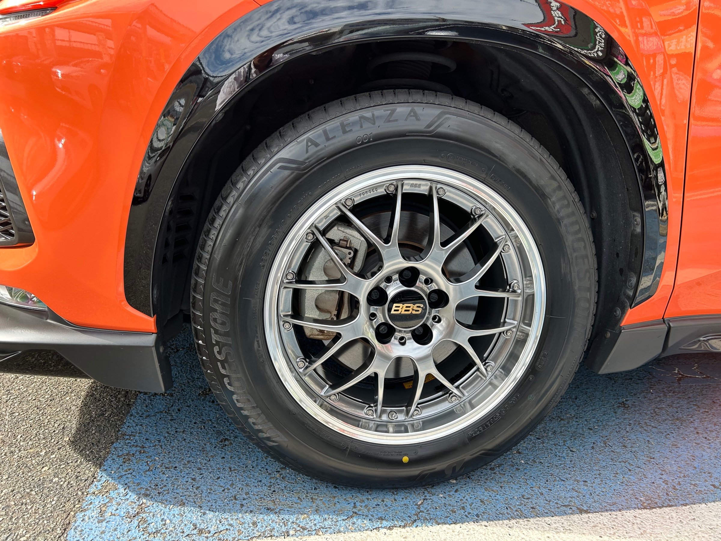 レクサス NX タイヤホイール交換 | 店舗おススメ情報 | タイヤ館 福岡